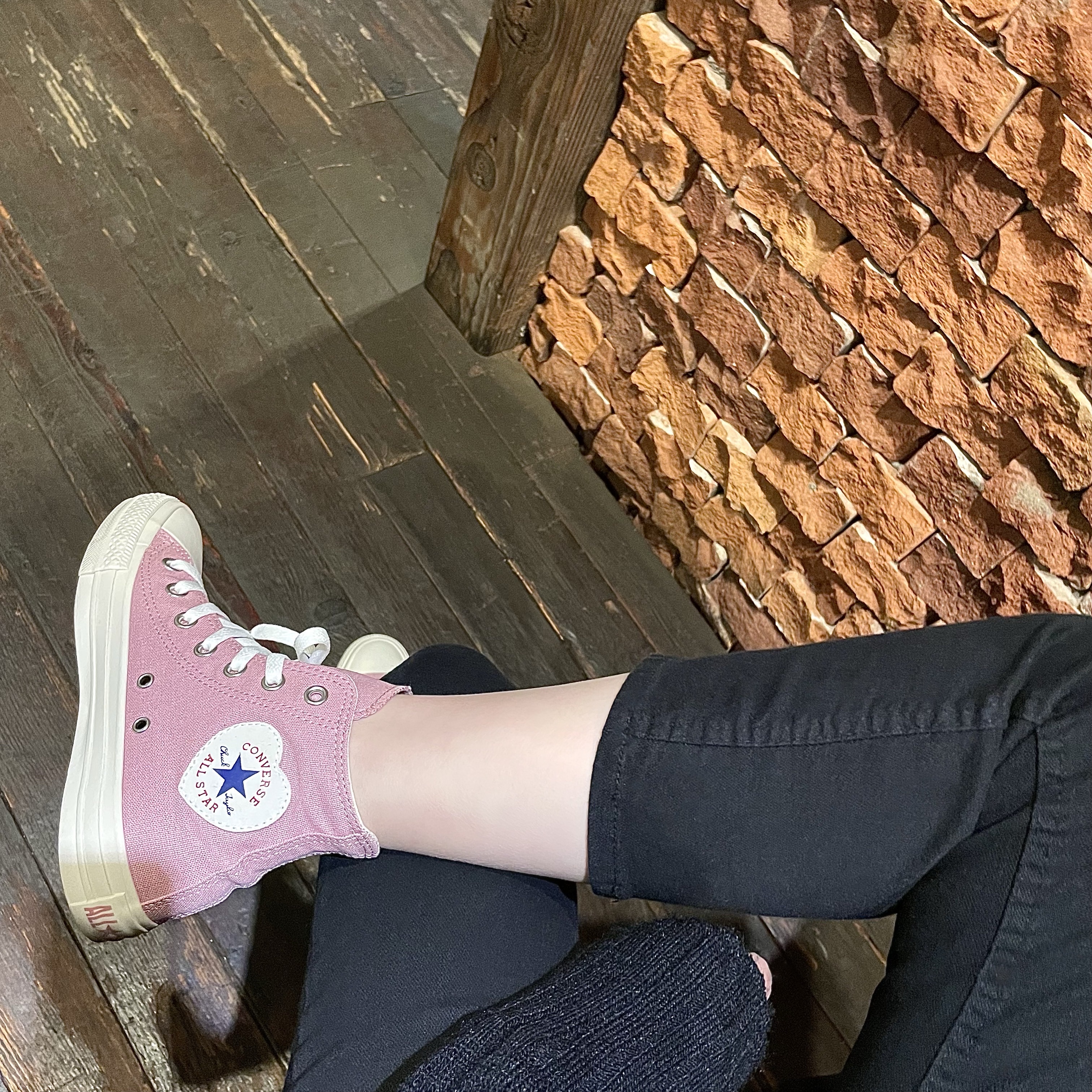 Converse Chuck Taylor All Star Heartpatch Hi Orchid 착용 스타일 - 3