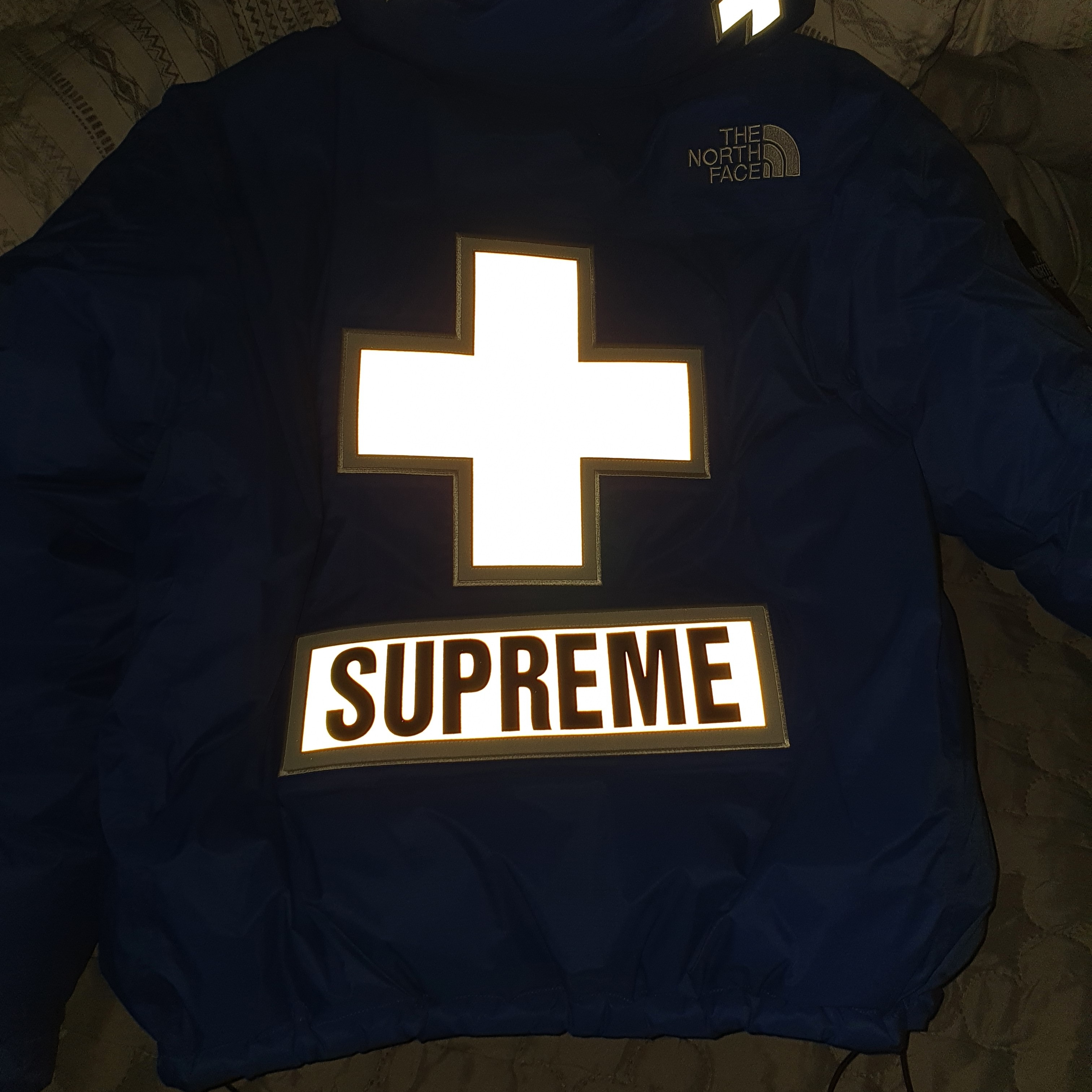 Supreme x The North Face Summit Series Rescue Baltoro Jacket Blue - 22SS 착용 스타일 - 2