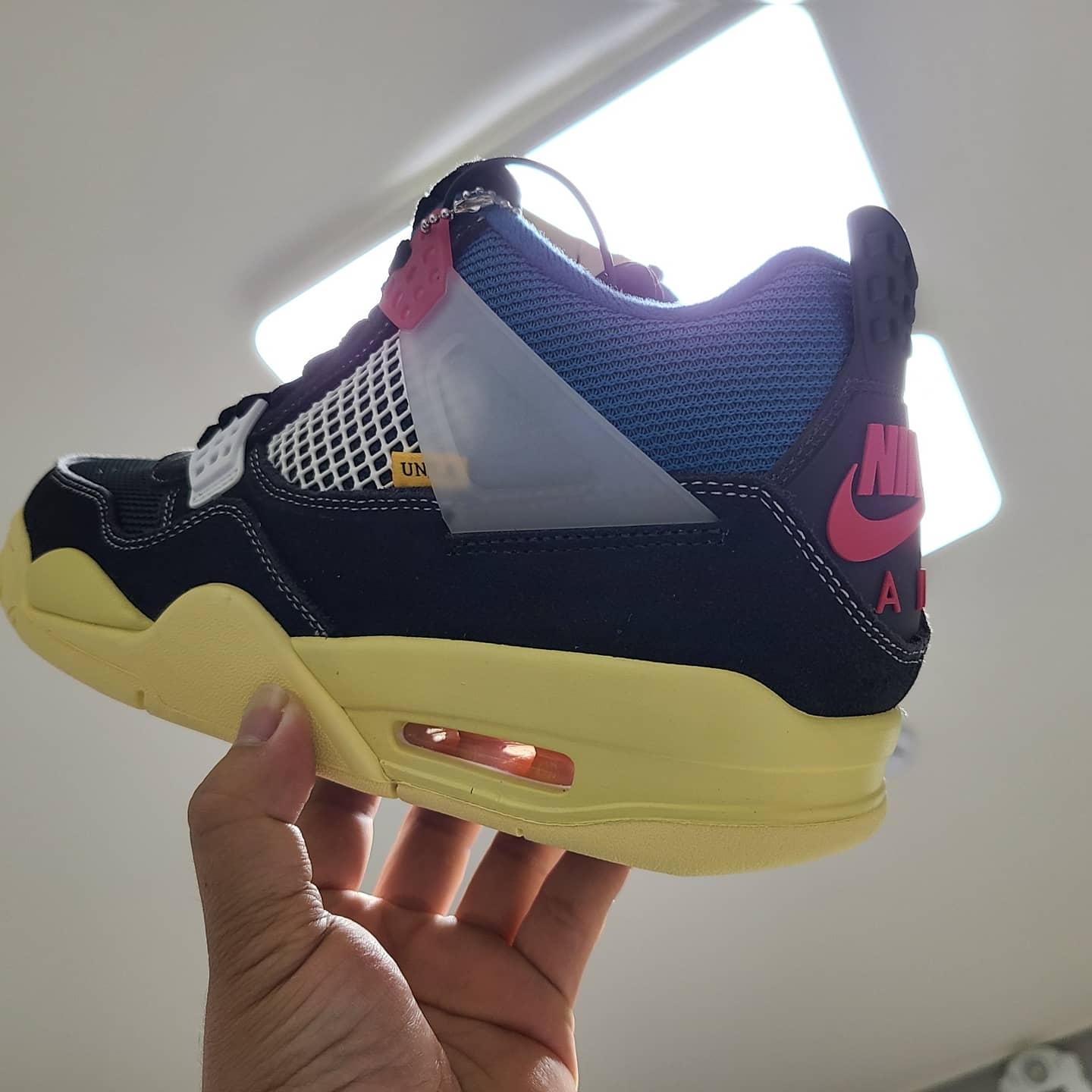 Jordan 4 x Union Retro Off Noir 착용 스타일