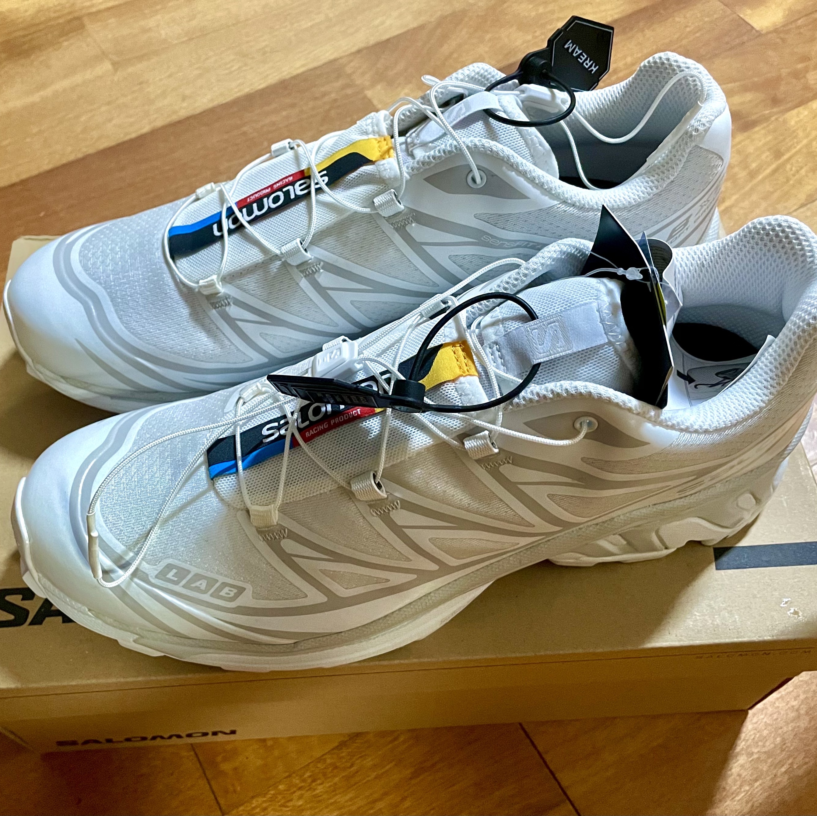 Salomon XT-6 ADV White 착용 스타일
