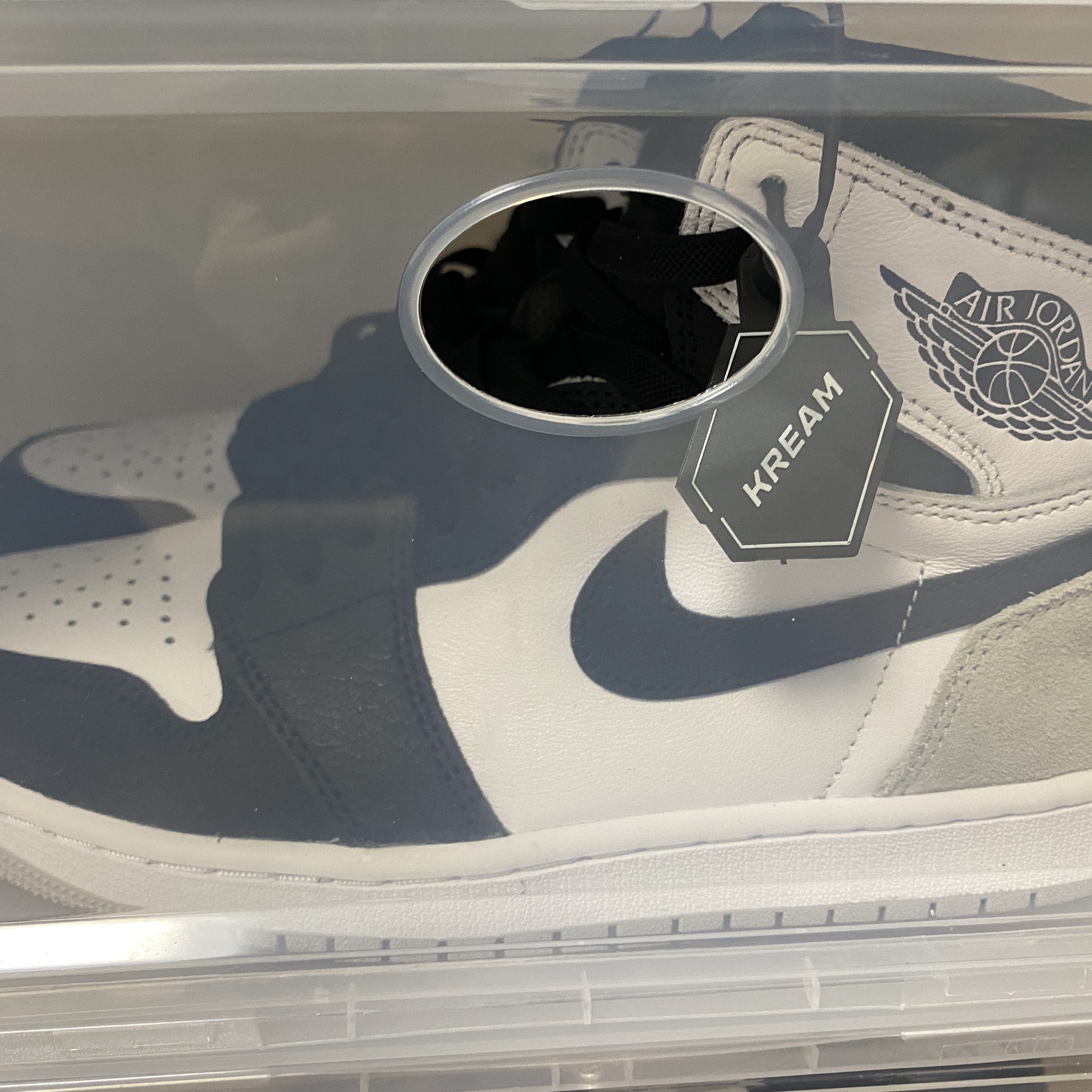 Jordan 1 Retro High OG Bleached Coral 착용 스타일