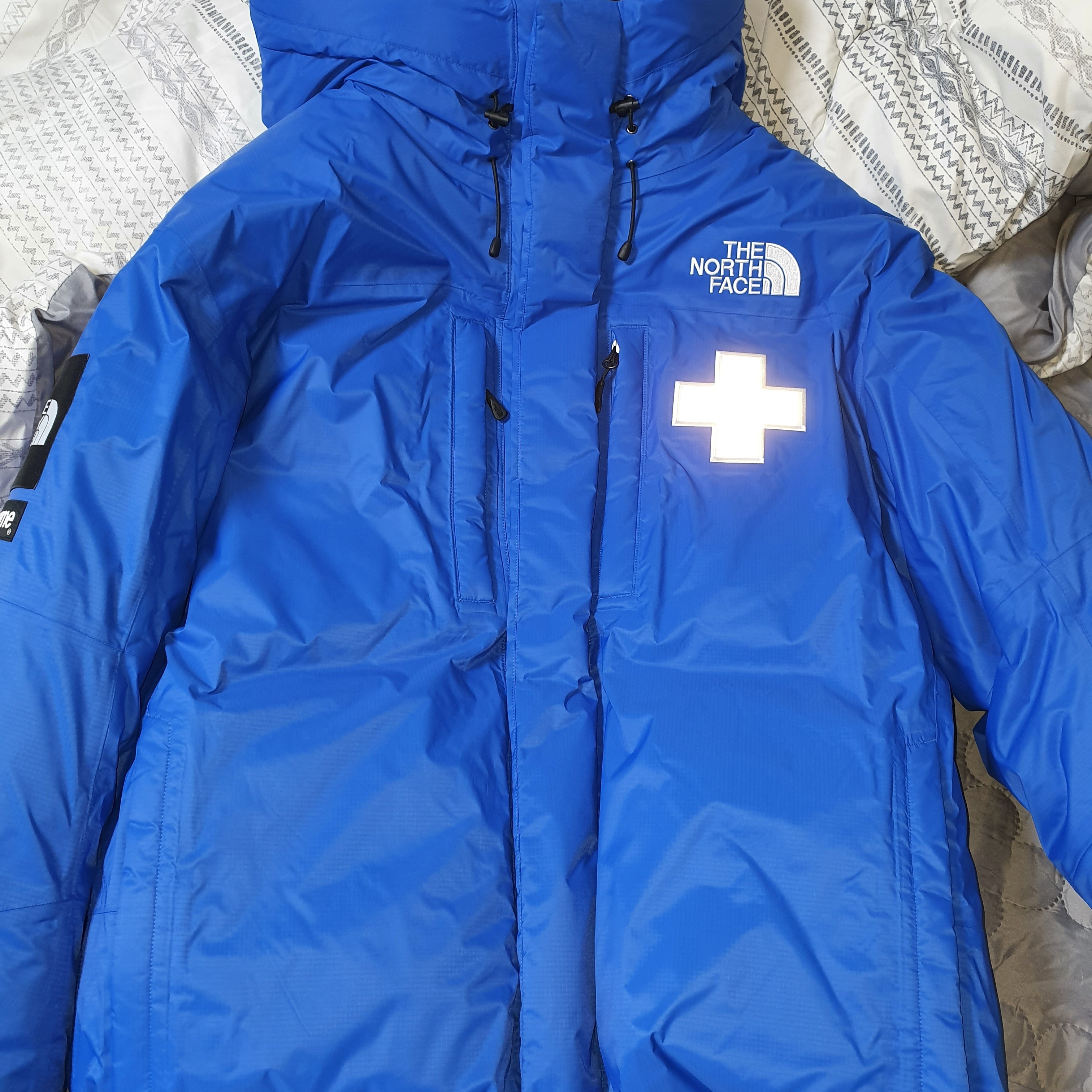 Supreme x The North Face Summit Series Rescue Baltoro Jacket Blue - 22SS 착용 스타일 - 1