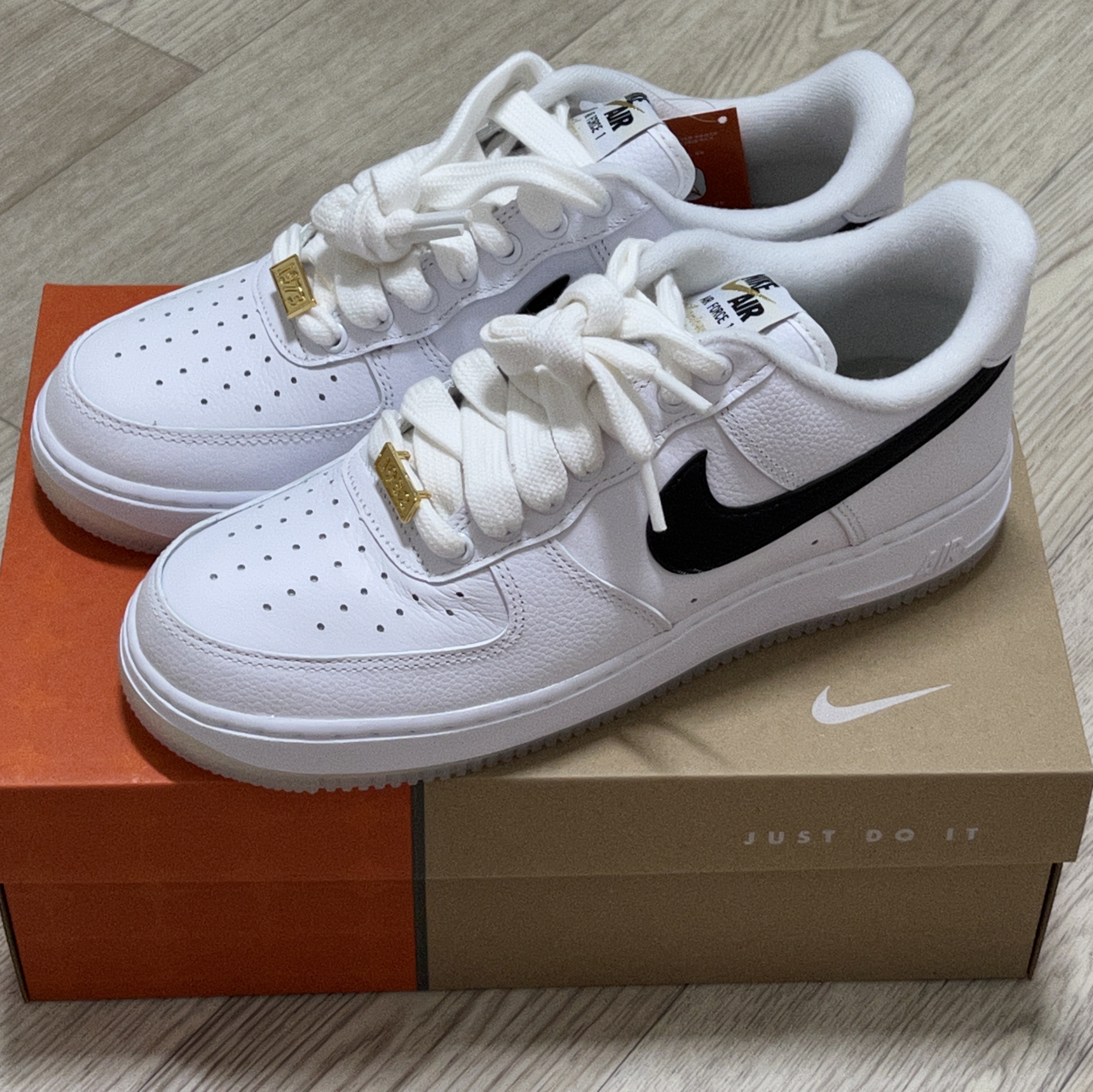 Nike Air Force 1 '07 PRM Bronx Origins 착용 스타일 - 4