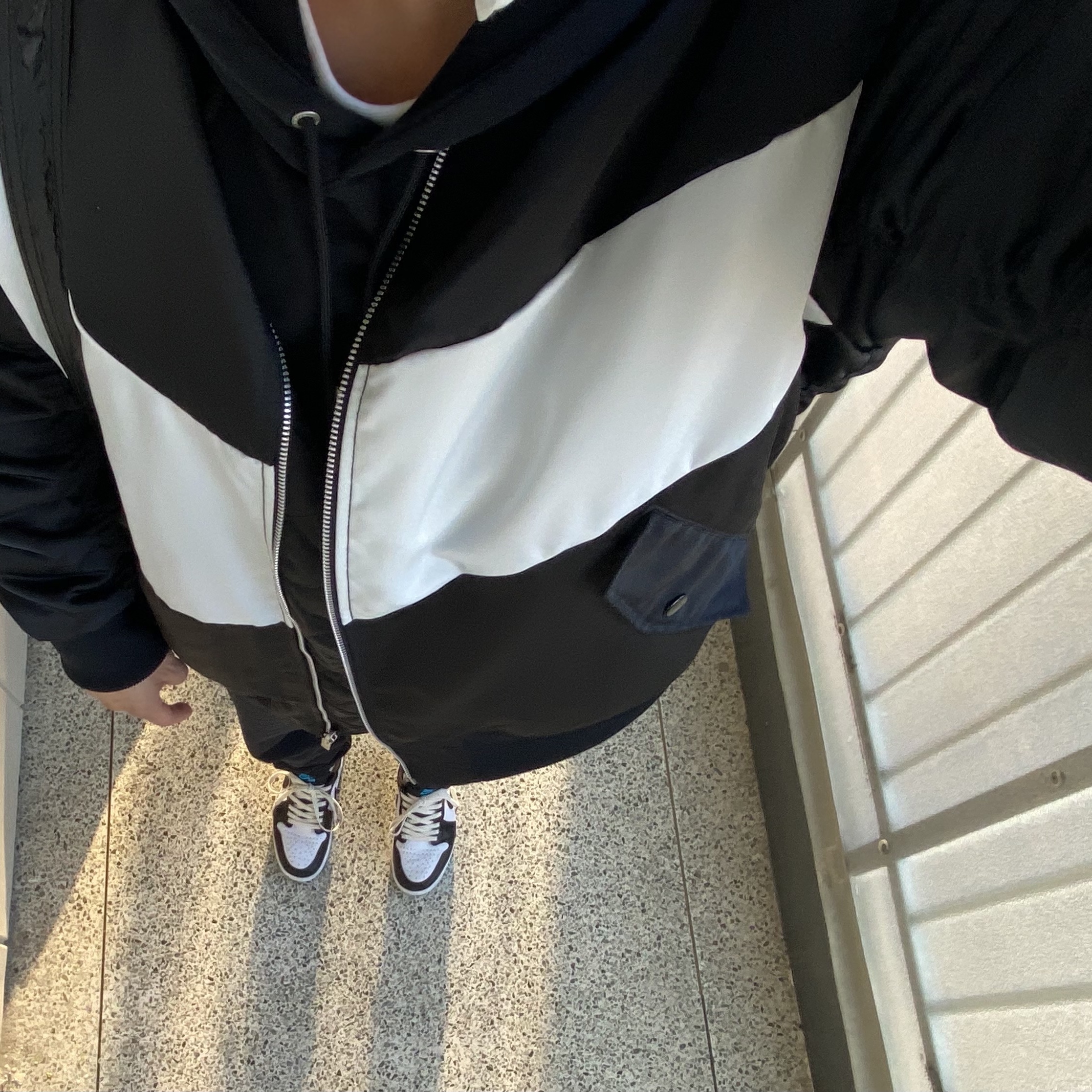Nike NSW Swoosh Therma-Fit Bomber Black - Asia 착용 스타일