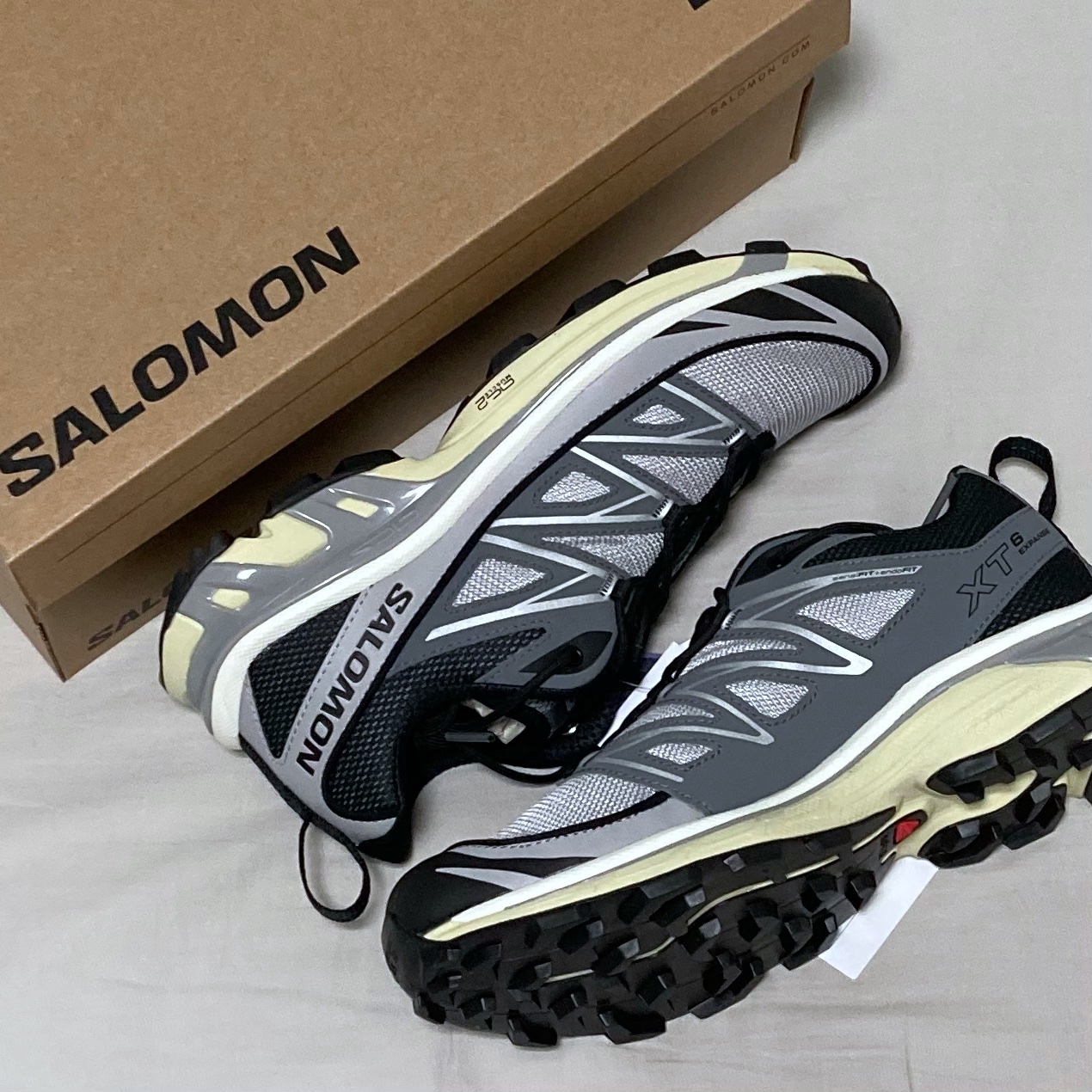 Salomon XT-6 Expanse Alloy Quiet Shade 착용 스타일 - 1