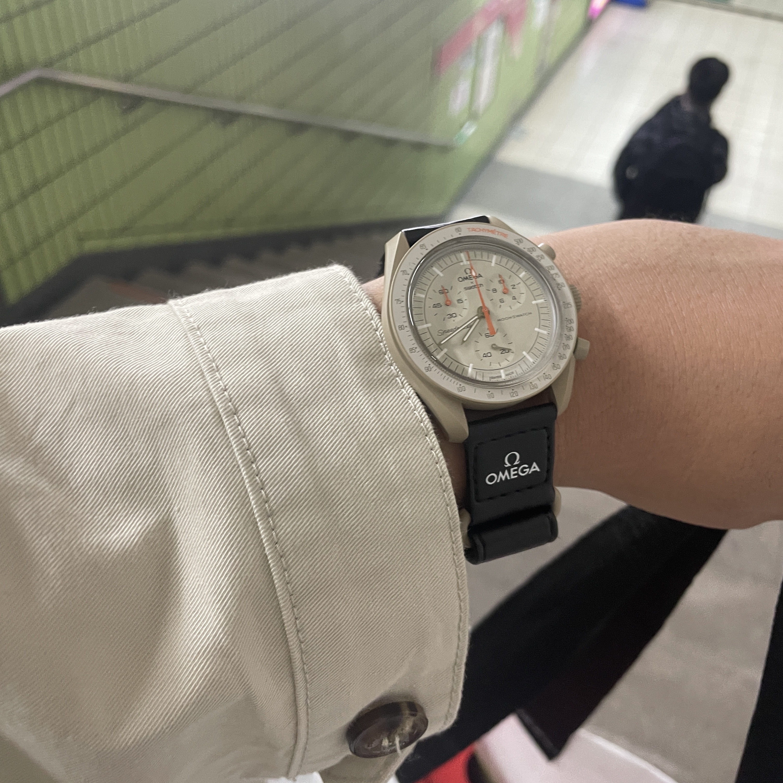 Jordan 1 Low Stealth and White, Swatch x Omega Bioceramic MoonSwatch Mission To Jupiter 착용 스타일 - 2