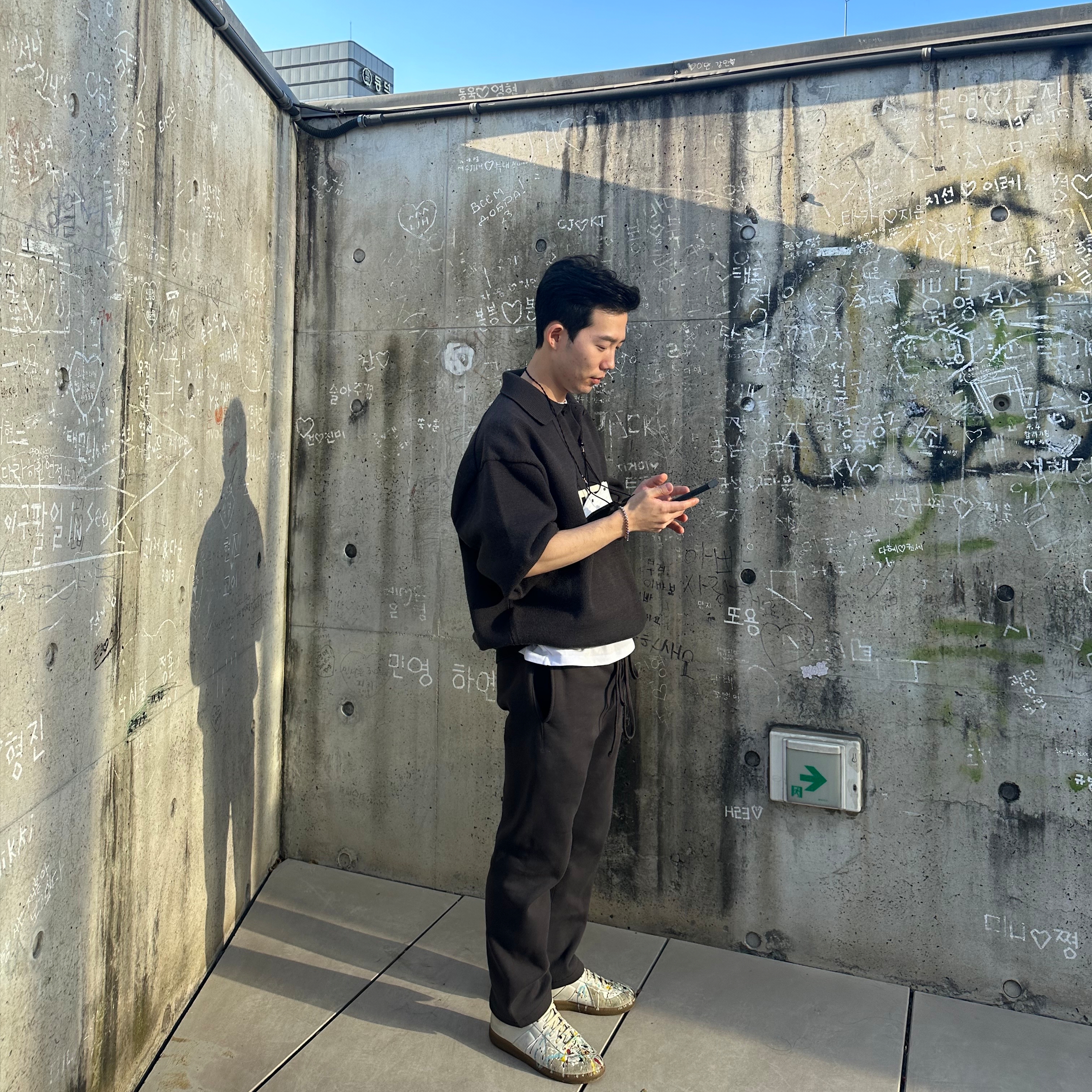 Essentials 1977 Knit Long Sleeve Polo Iron - 22SS, Essentials 1977 Relaxed Sweatpants Iron - 22SS 착용 스타일 - 1