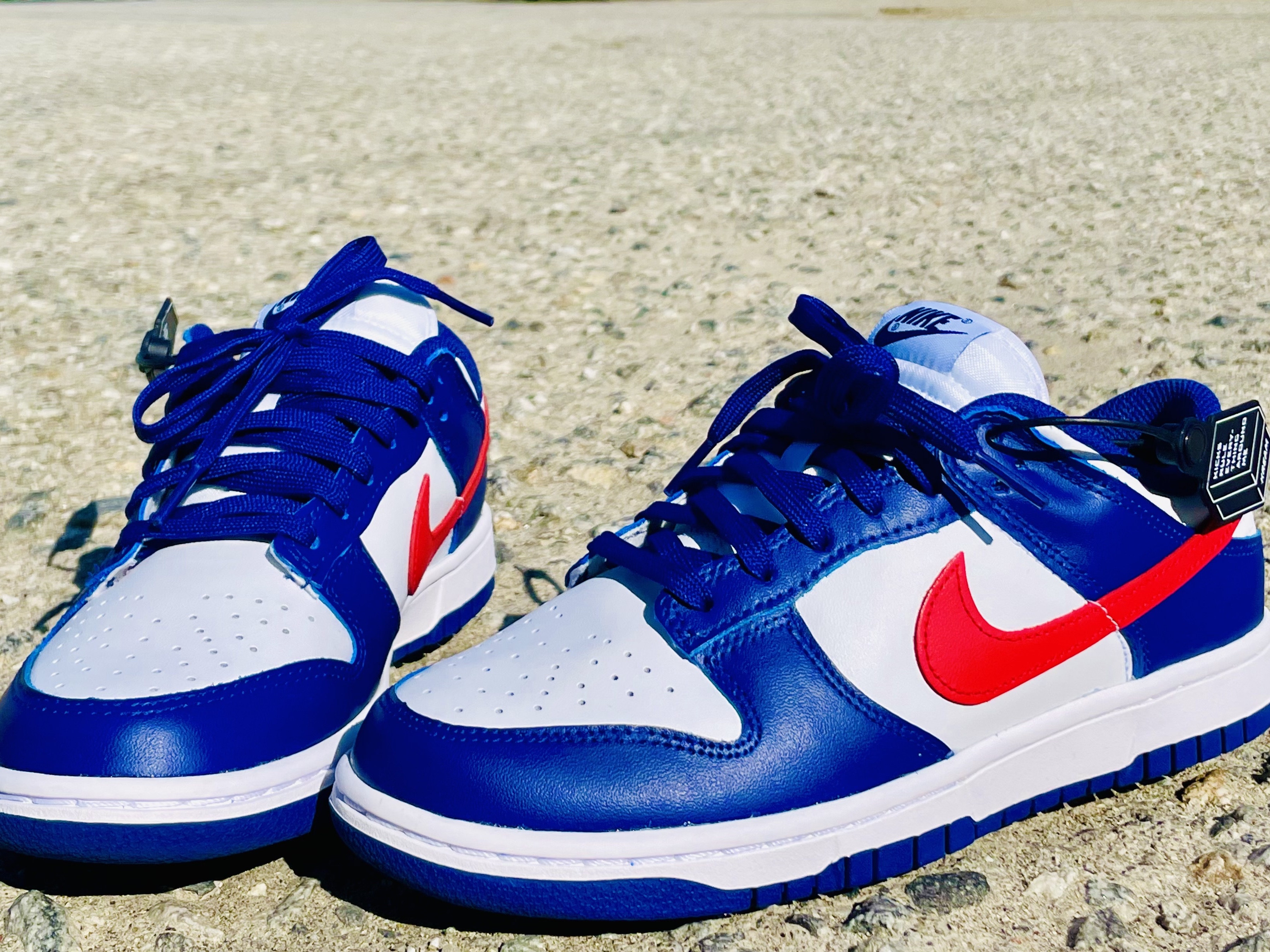 (W) Nike Dunk Low White and University Red 착용 스타일