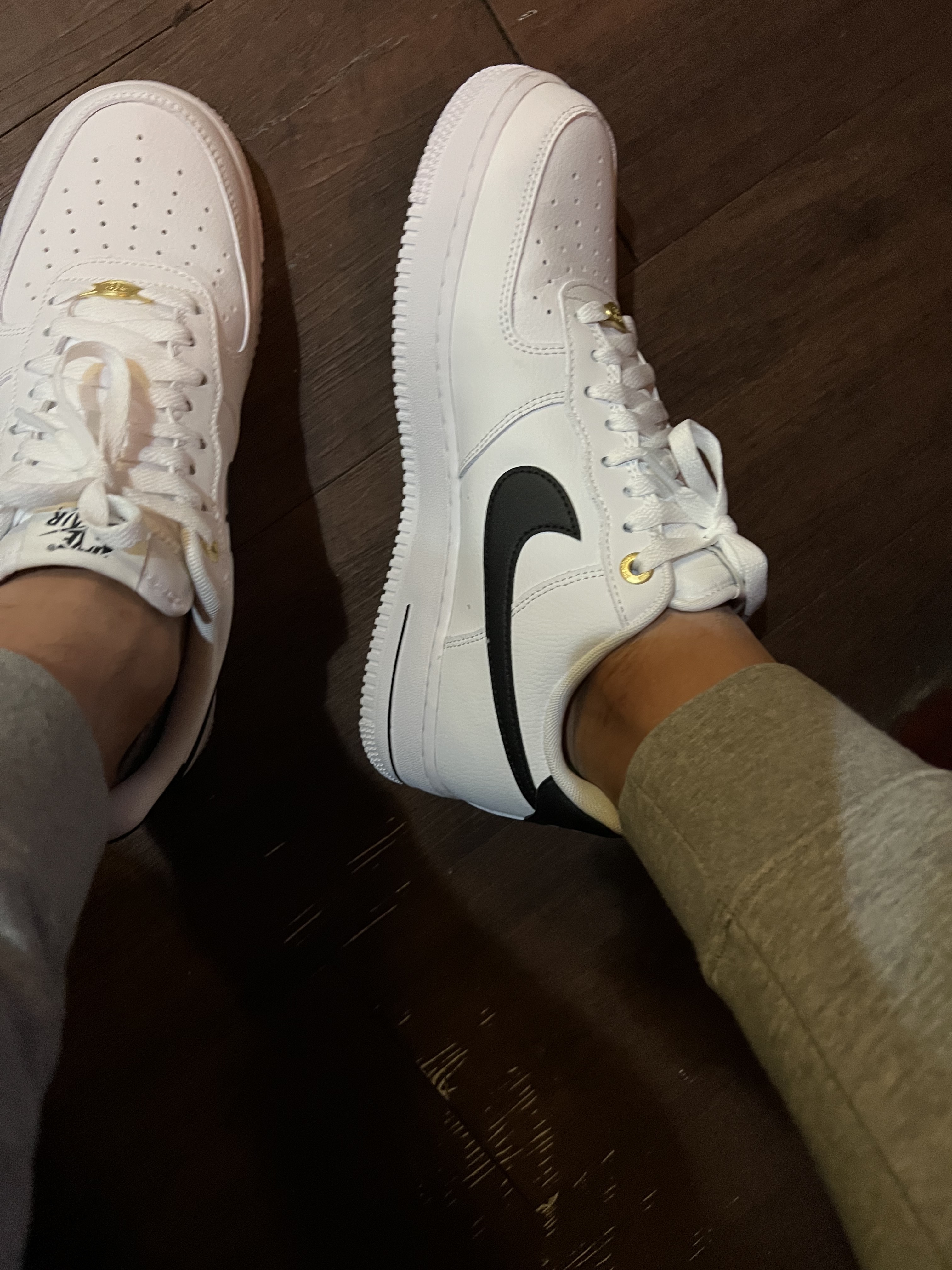 Nike Air Force 1 '07 LV8 40th Anniversary Join Forces White Black 착용 스타일
