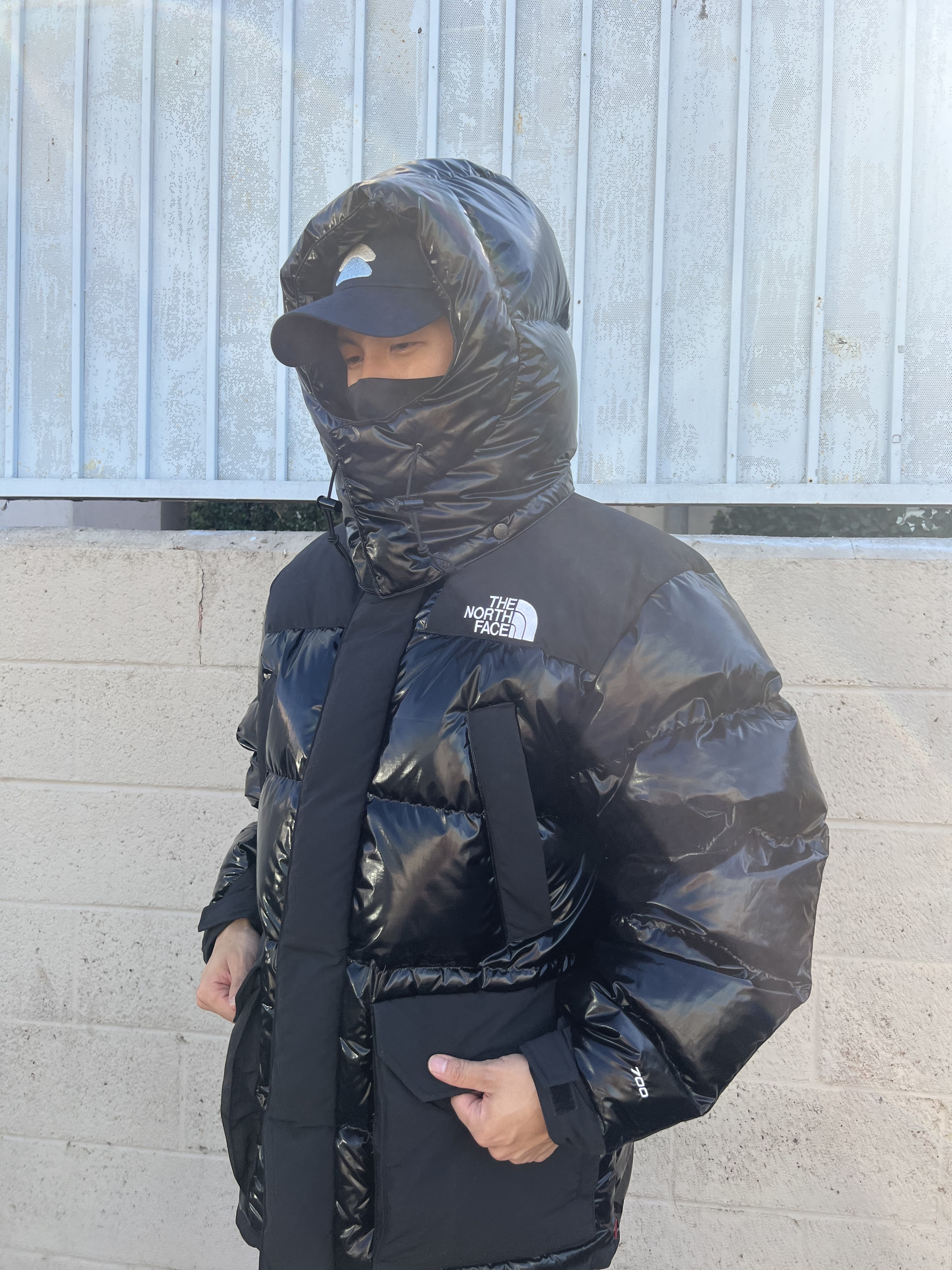 Supreme x The North Face 700-Fill Down Parka Black - 22FW 착용 스타일 - 2