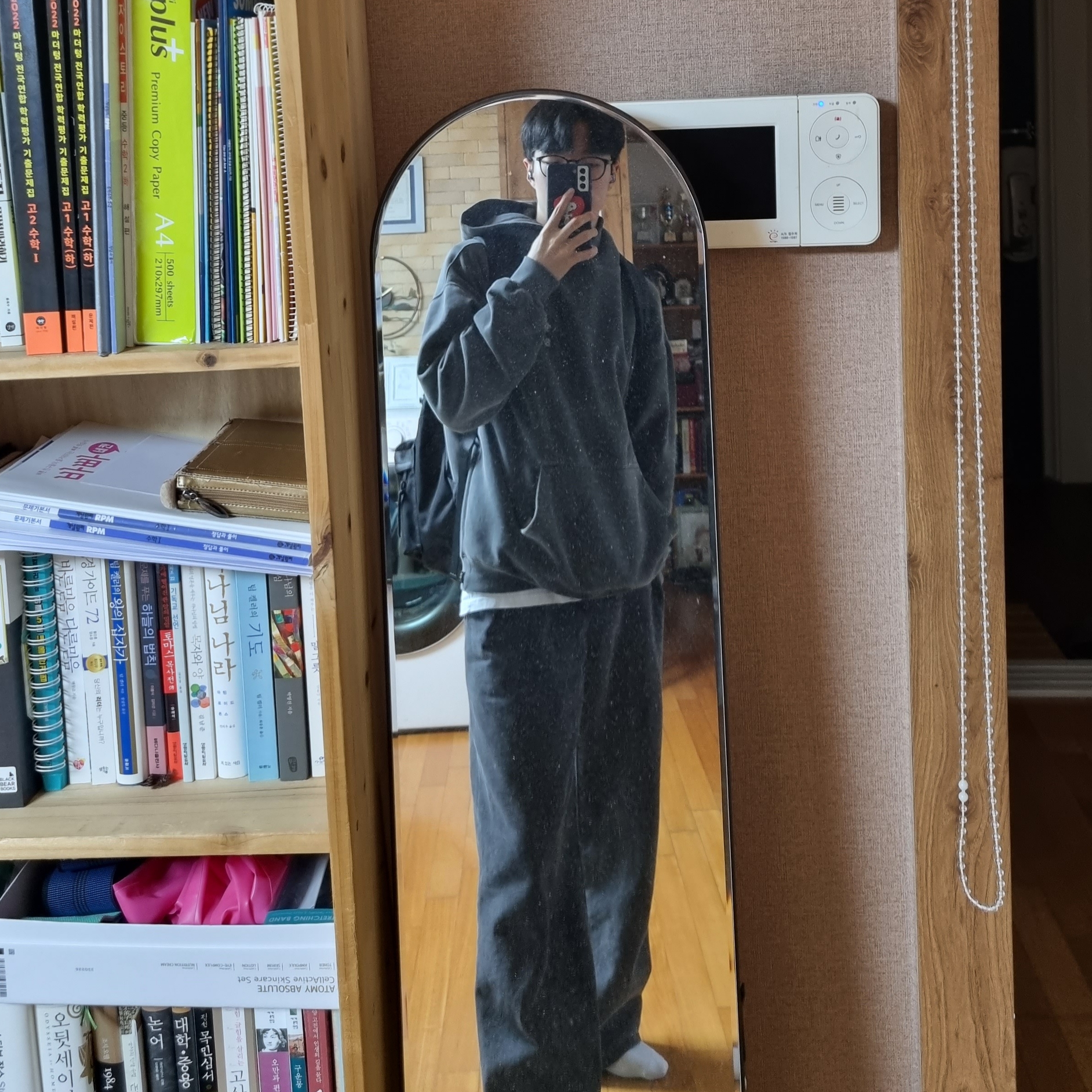 IAB Studio Pigment Hoodie Black, IAB Studio Pigment Hoodie & Sack Black 착용 스타일
