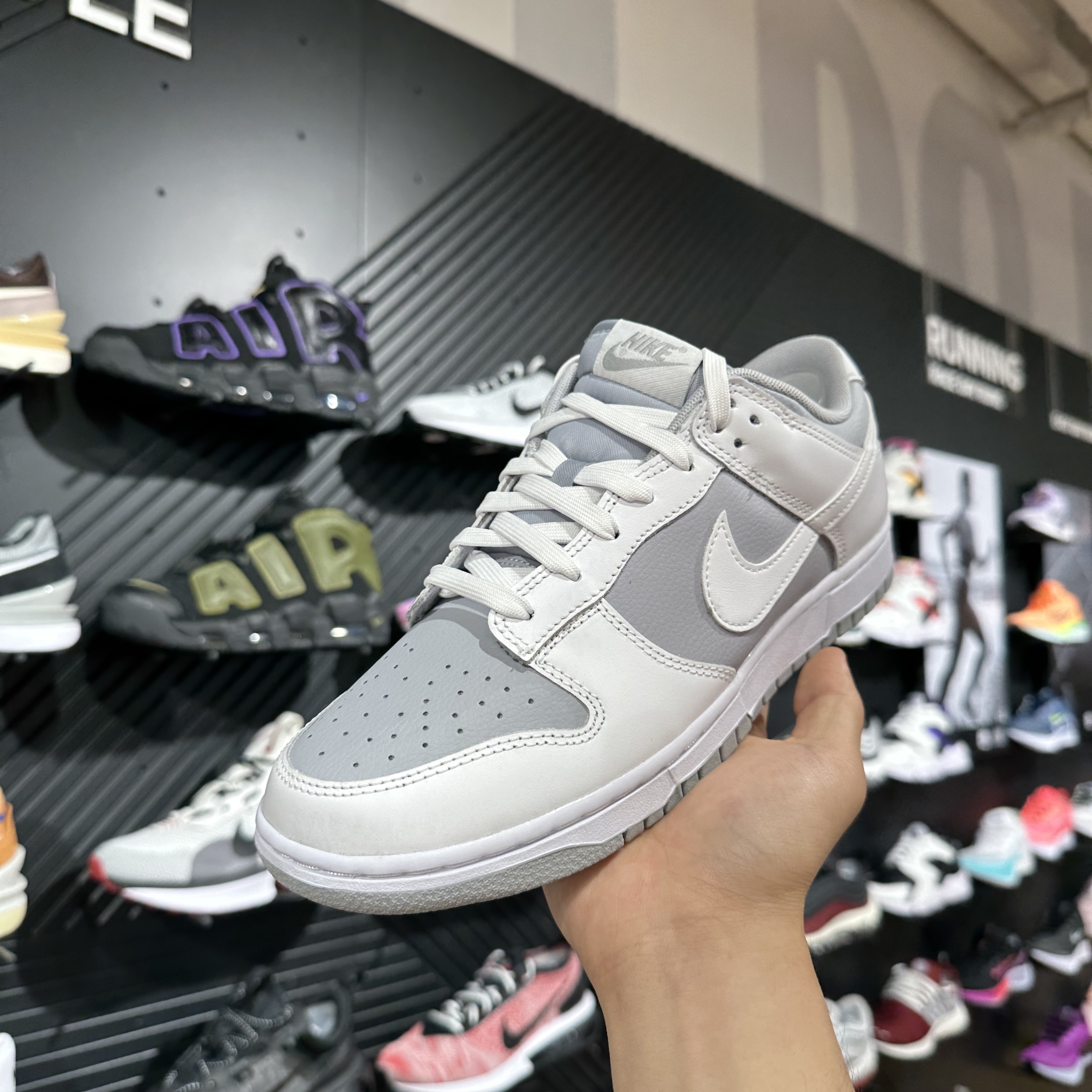 Nike Dunk Low Retro White Neutral Grey 착용 스타일