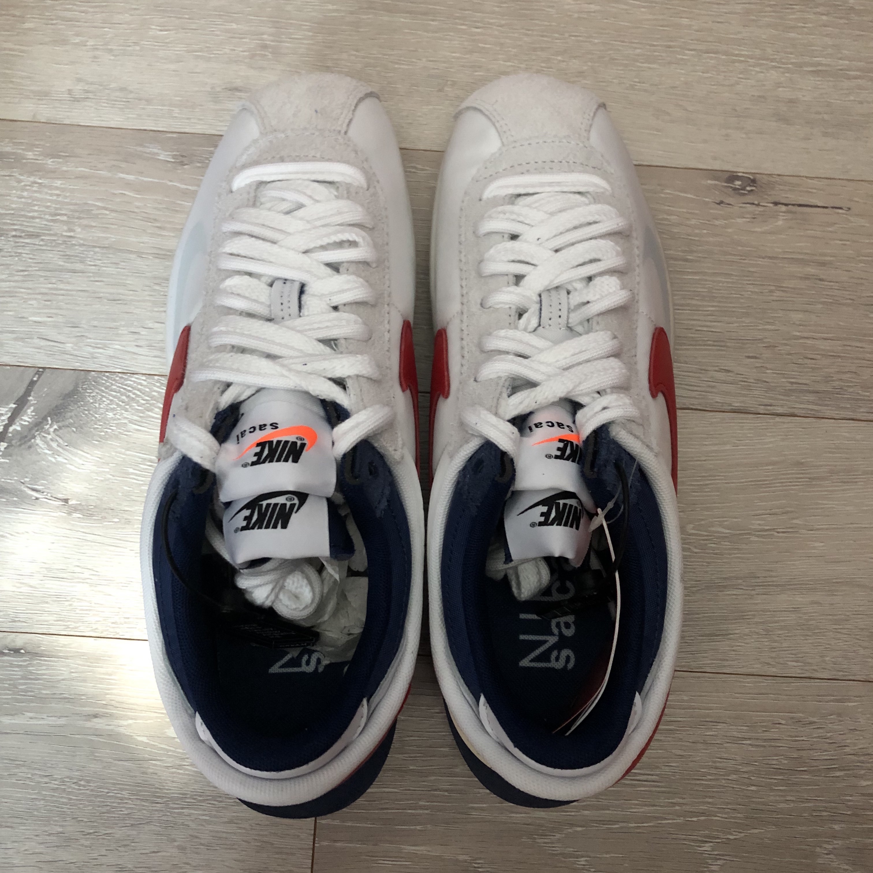 Nike x Sacai Zoom Cortez SP White and University Red 착용 스타일
