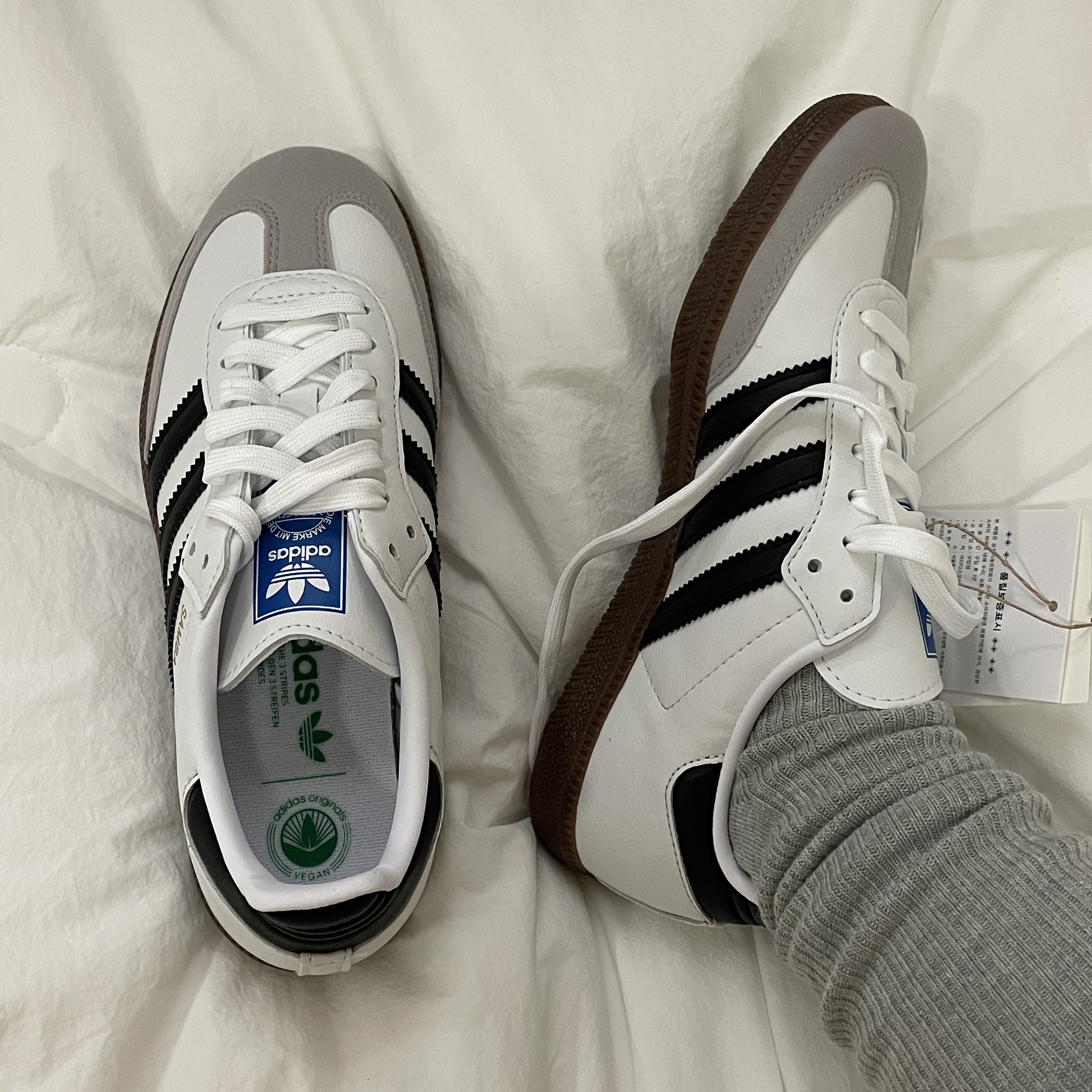 Adidas Samba Vegan White Black 착용 스타일