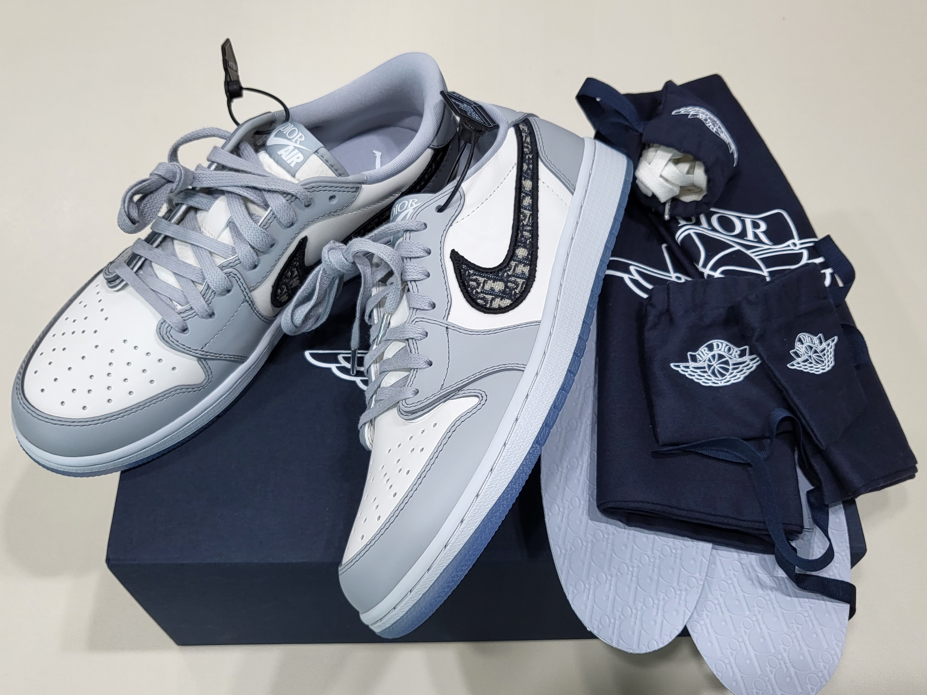 Jordan 1 x Dior Low OG 착용 스타일 - 2