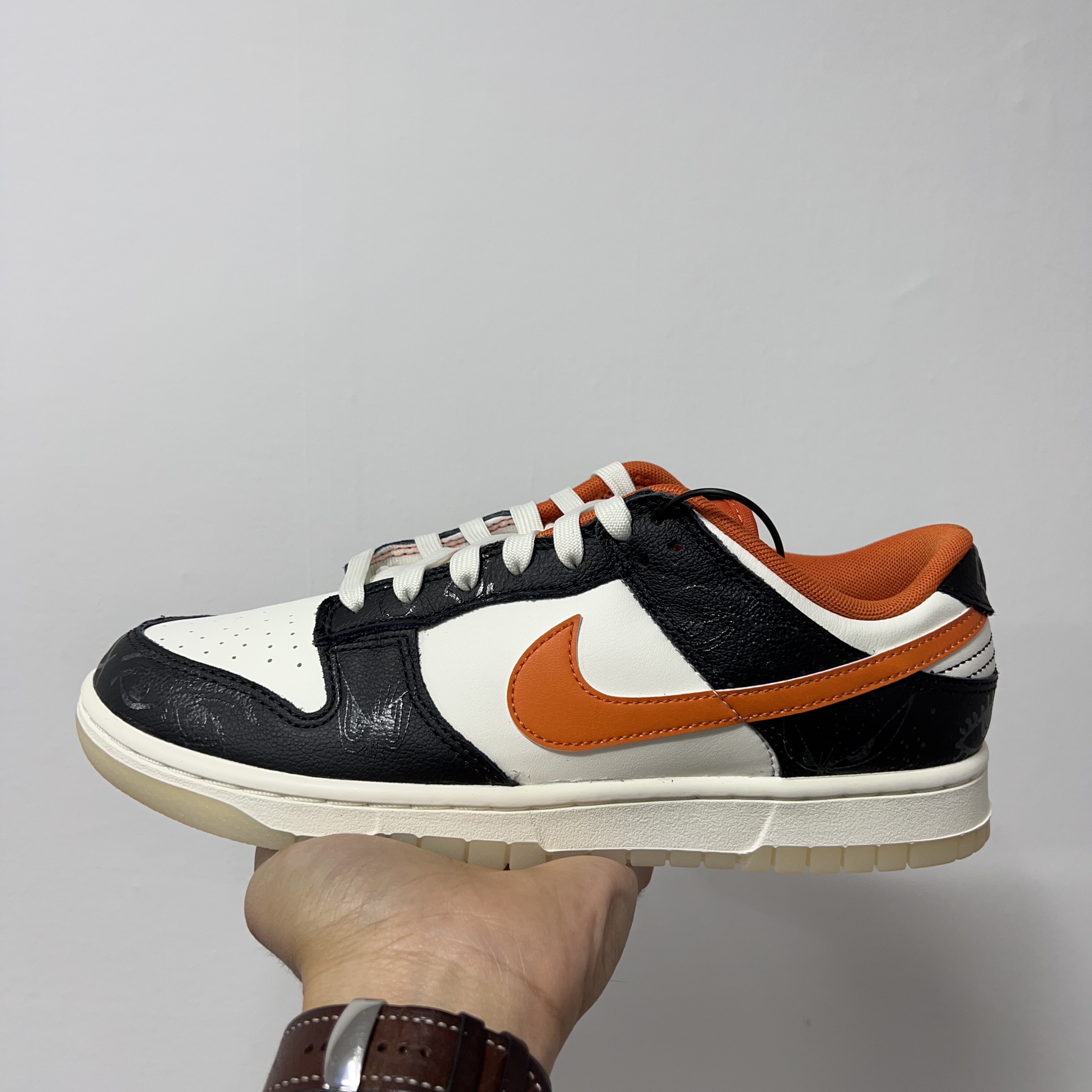 Nike Dunk Low Retro PRM Halloween 착용 스타일 - 1