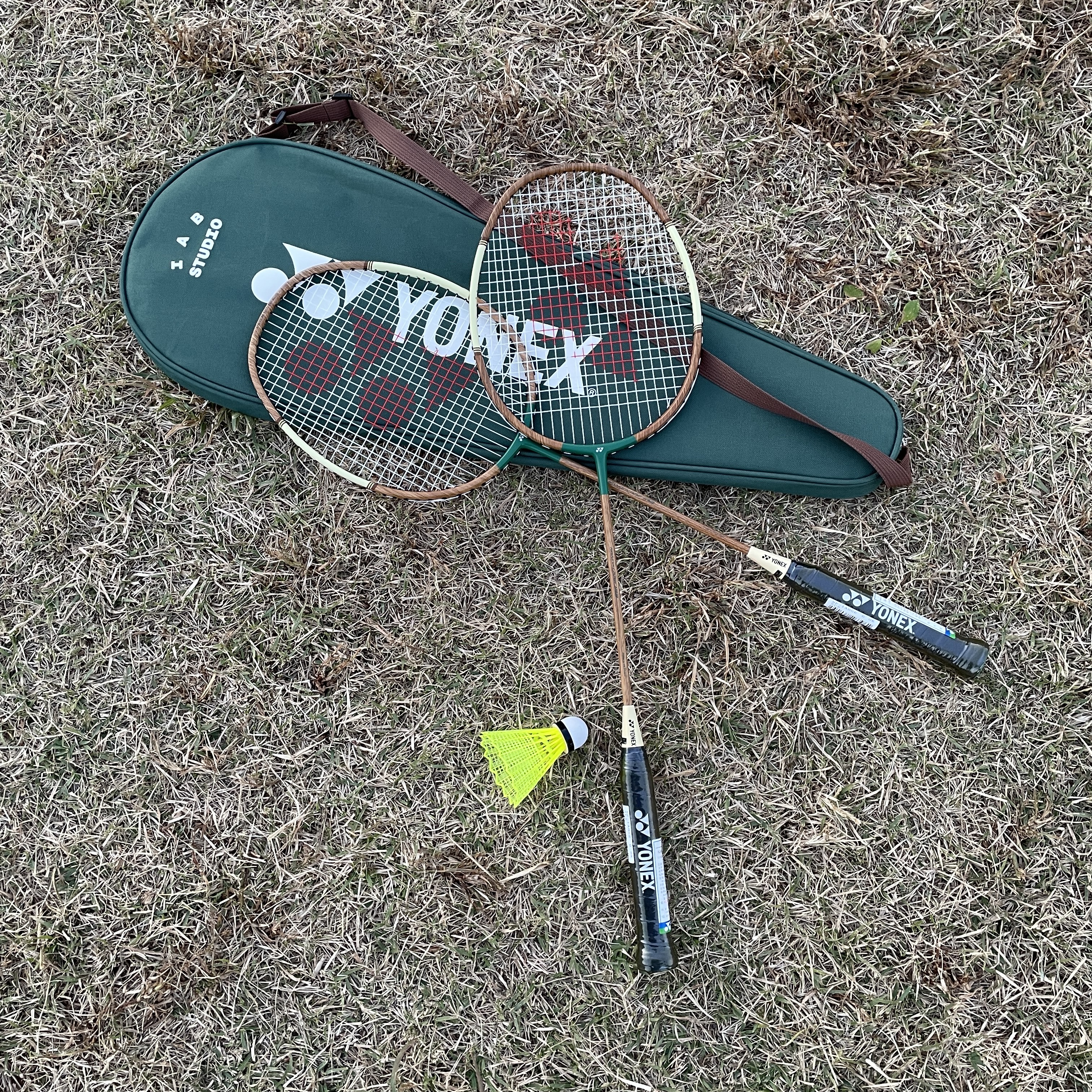 IAB Studio x Yonex Double Racquet Nanoflare 착용 스타일 - 1