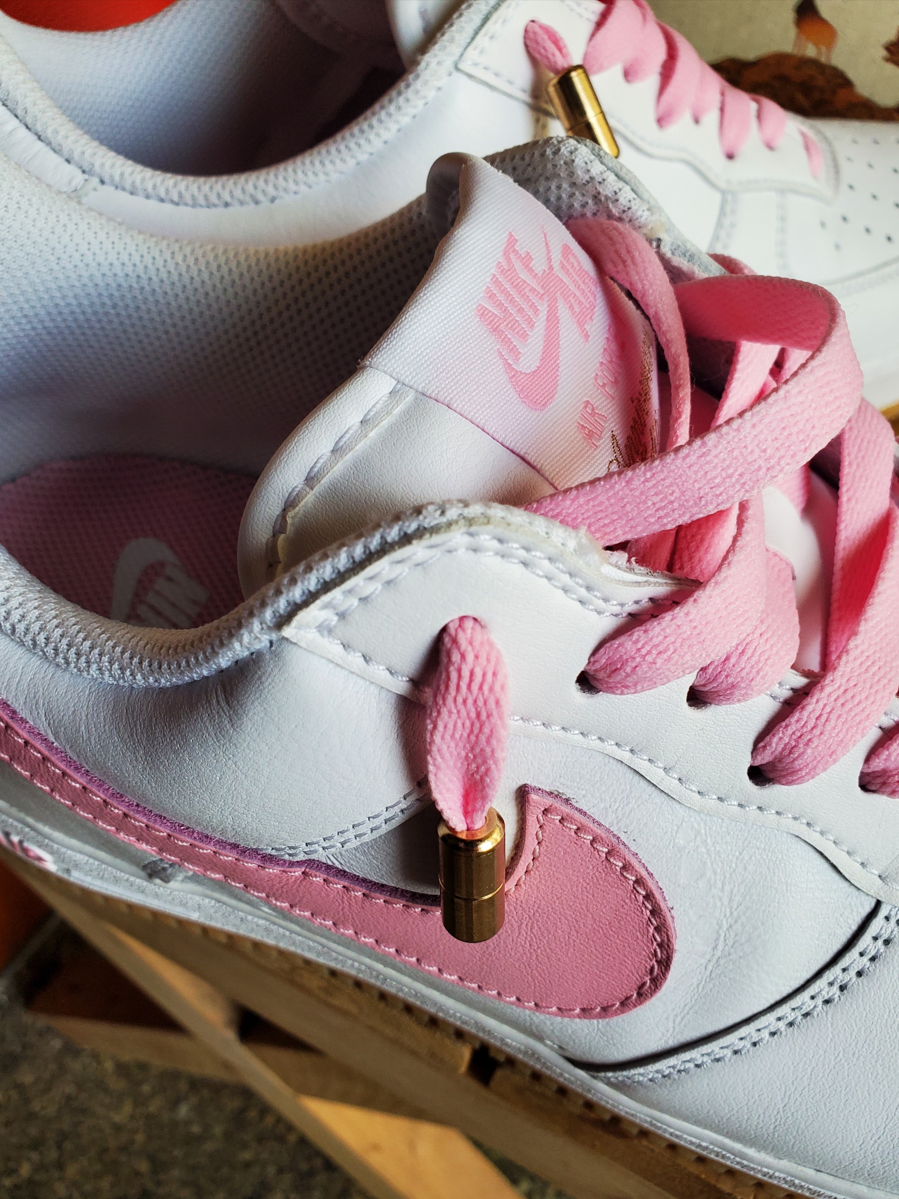 Nike Air Force 1 Low Retro Color of the Month White Pink, (W) Nike NRG Solo Swoosh Fleece Pants Black White - US/EU 착용 스타일 - 2
