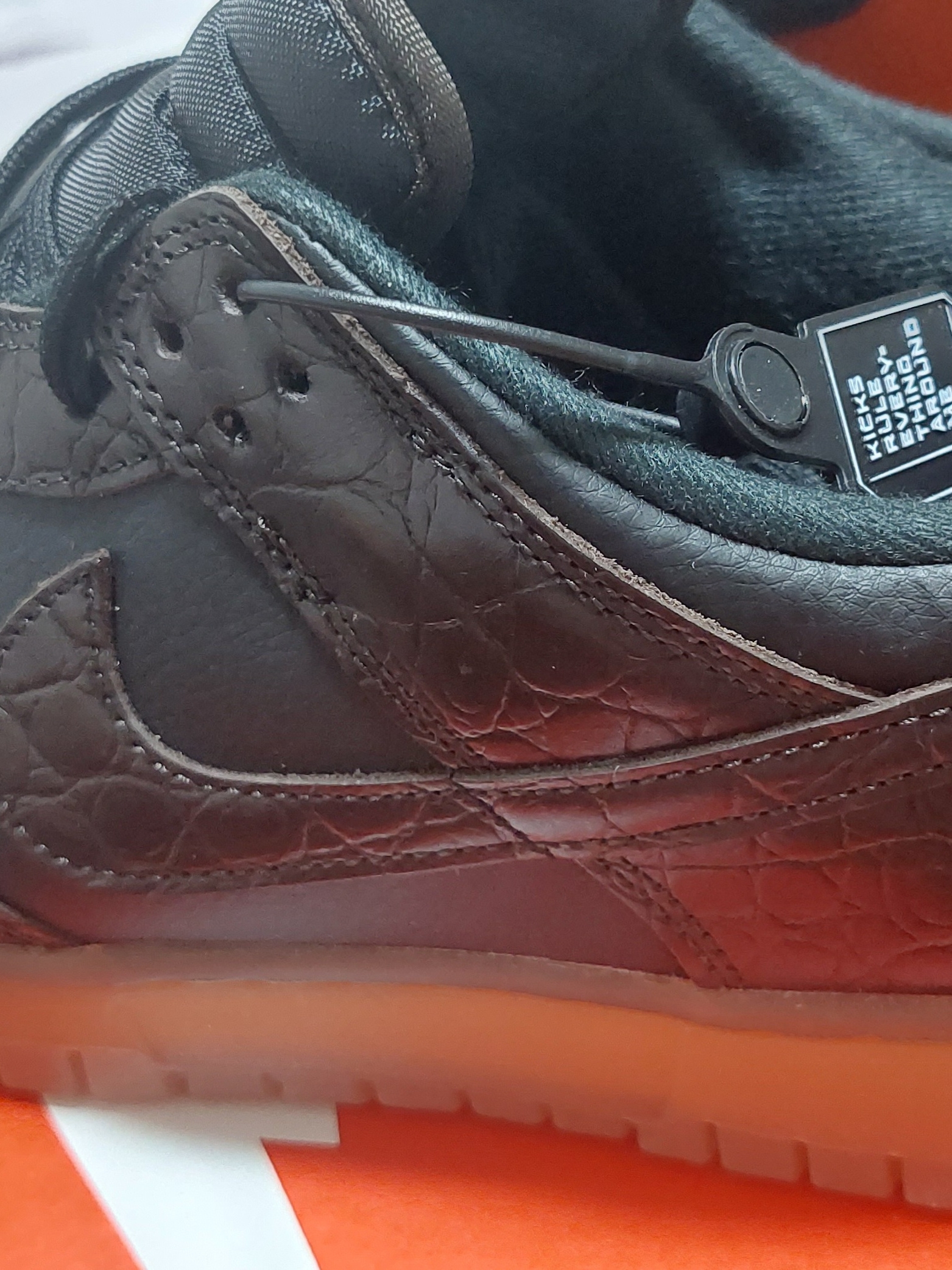 Nike Dunk Low SE Velvet Brown and Black 착용 스타일 - 2