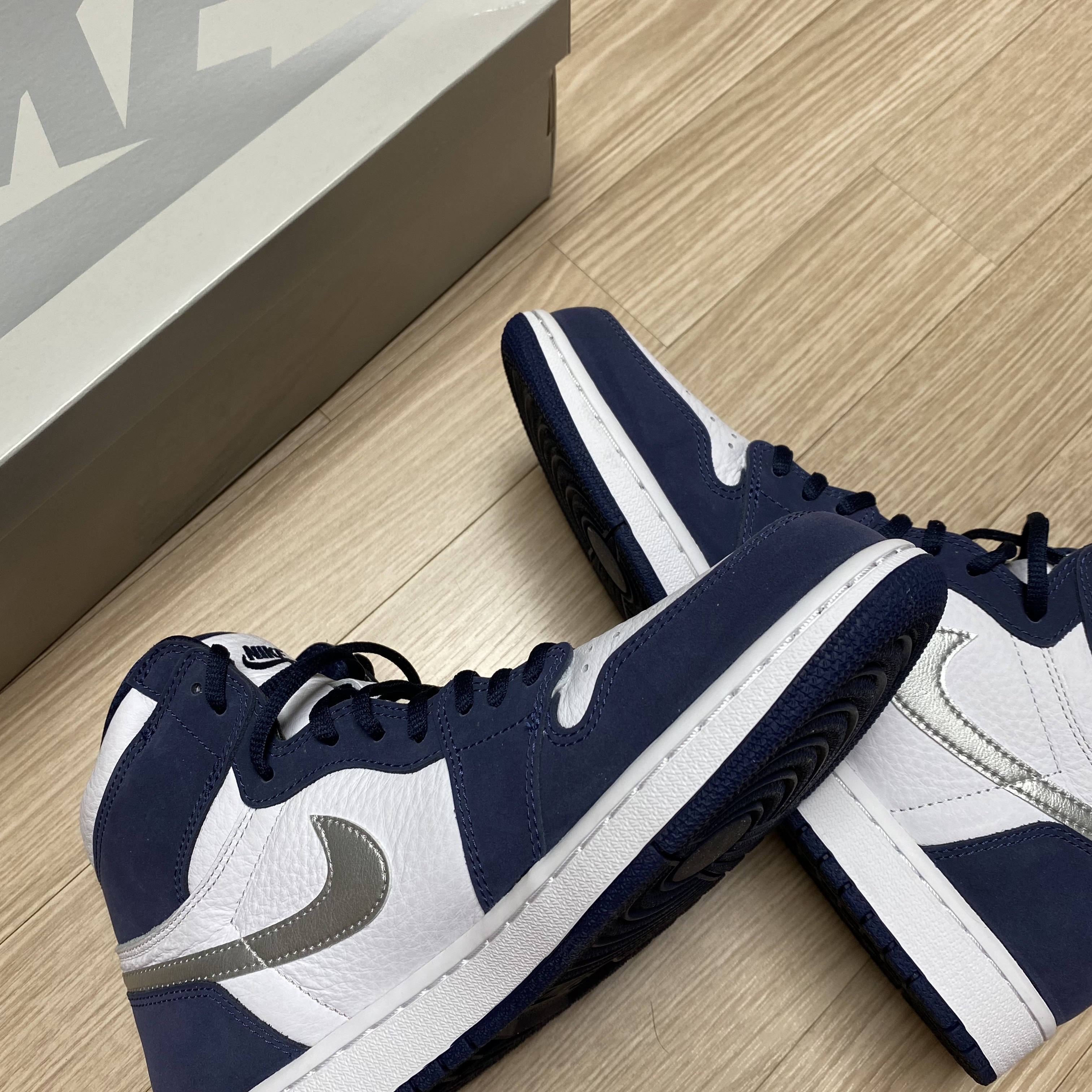 Jordan 1 Retro High OG CO.JP Midnight Navy 착용 스타일 - 2