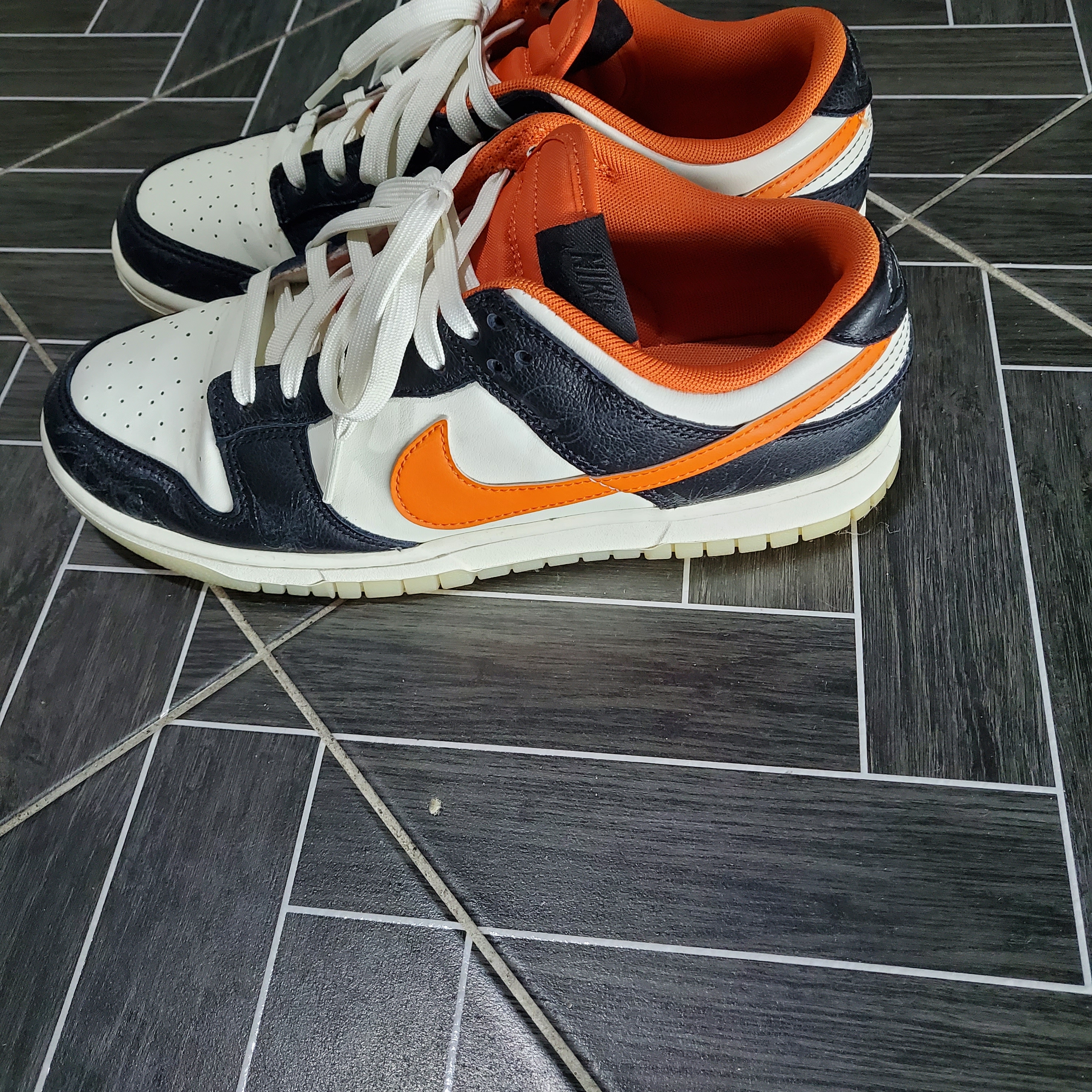 Nike Dunk Low Retro PRM Halloween 착용 스타일