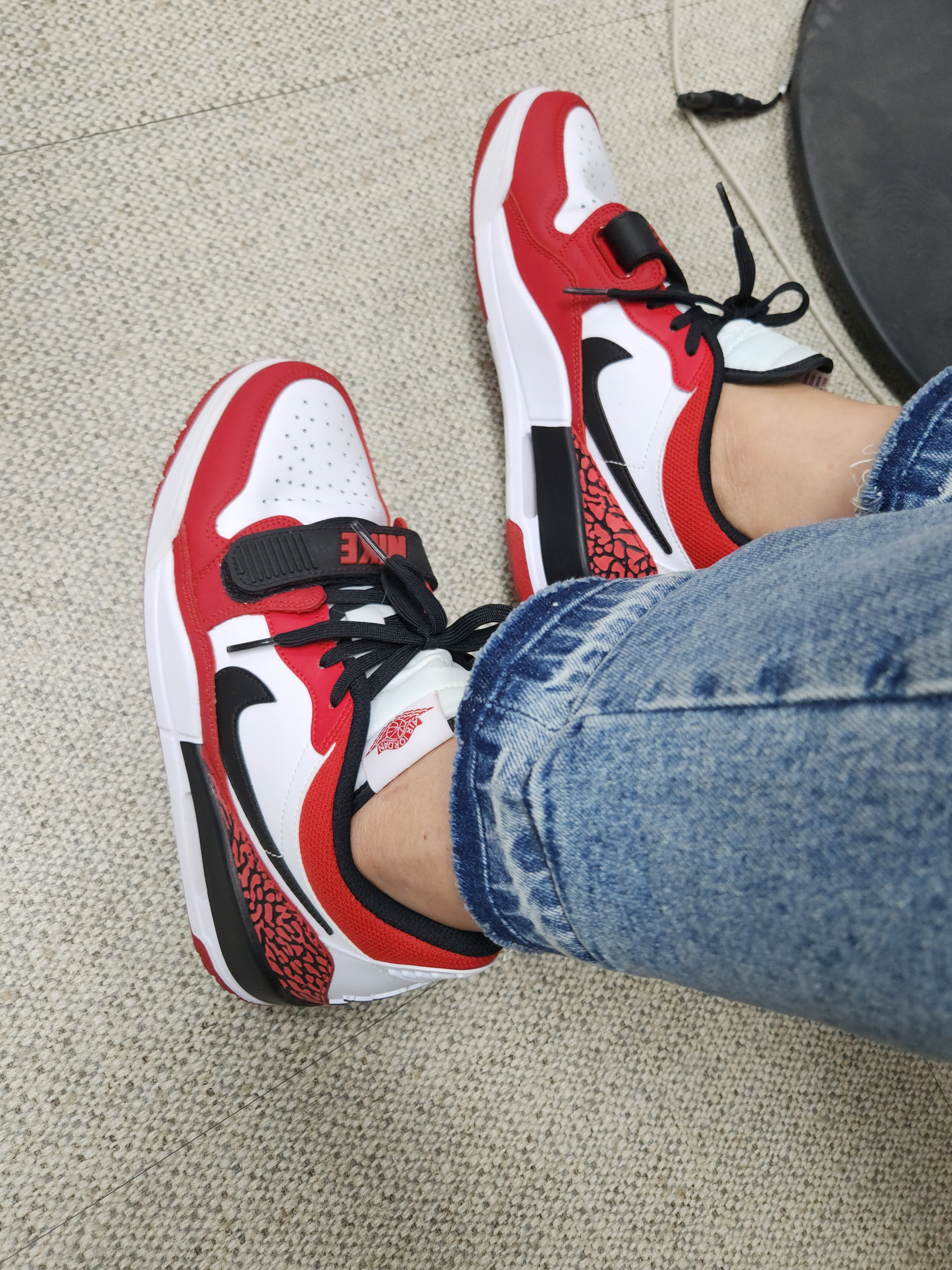 Jordan Legacy 312 Low Chicago 2022 착용 스타일 - 3