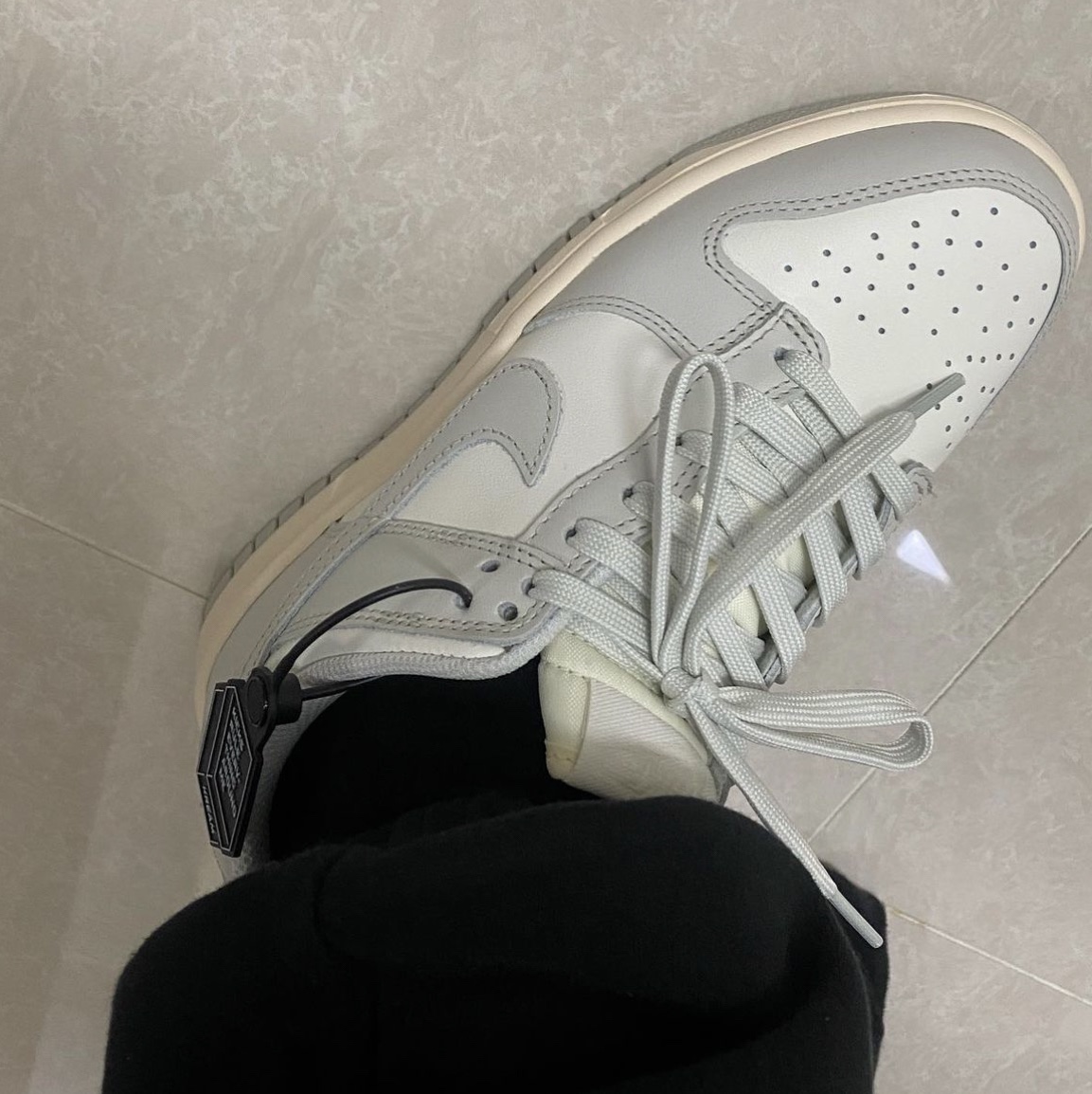 (W) Nike Dunk Low Light Bone 착용 스타일