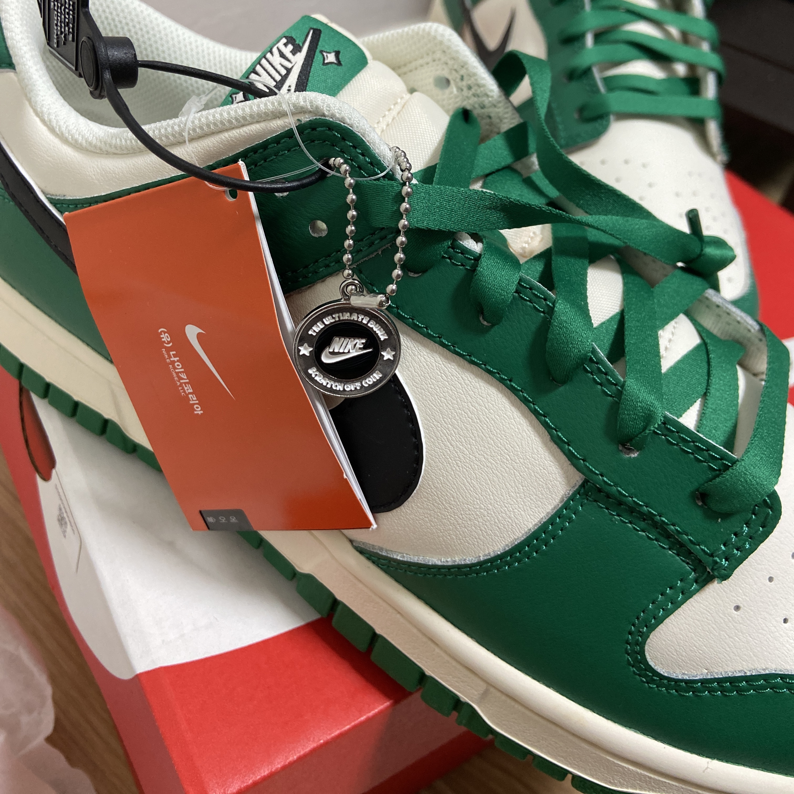 Nike Dunk Low Retro SE Jackpot Malachite 착용 스타일