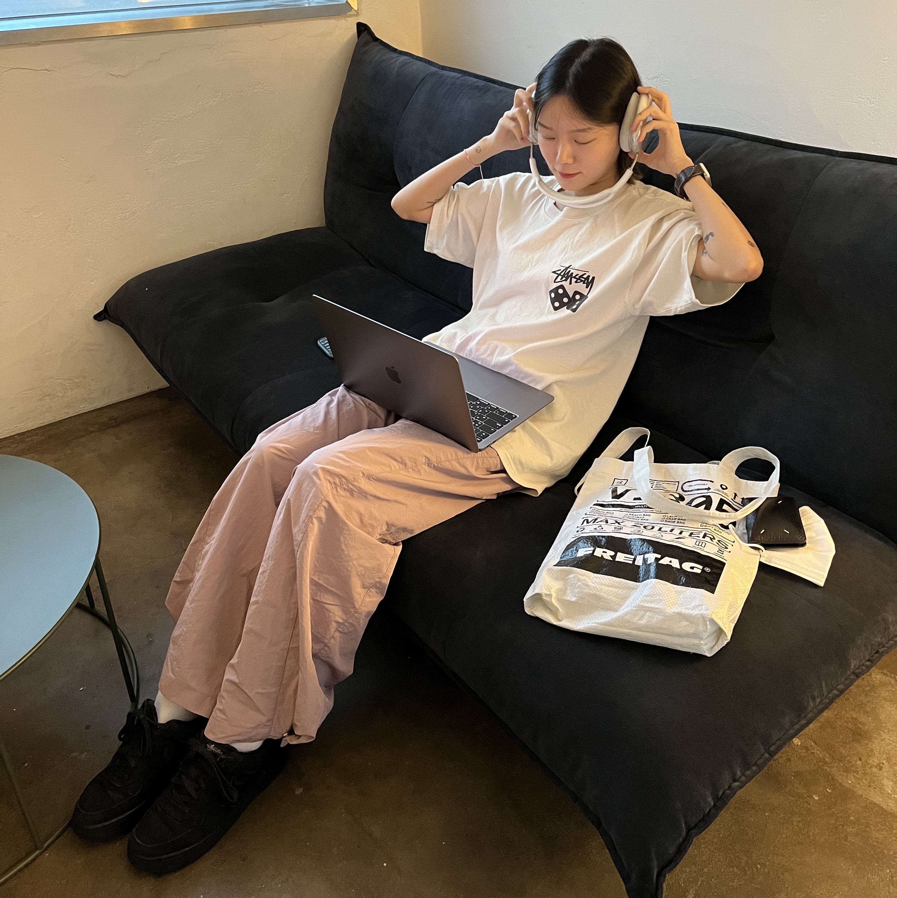 Apple AirPods Max Lightning Silver (Korean Ver.) 착용 스타일