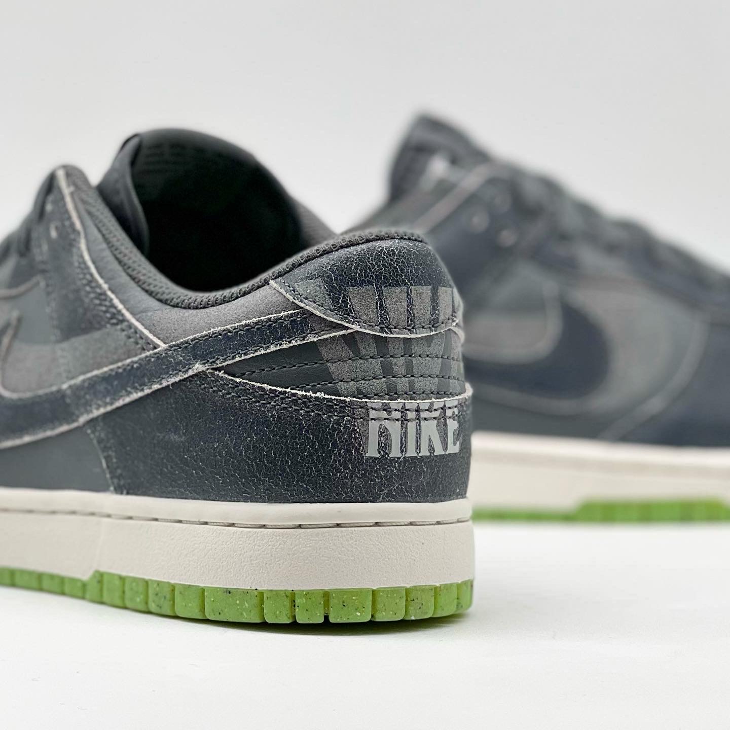 Nike Dunk Low Retro PRM Halloween 착용 스타일 - 3