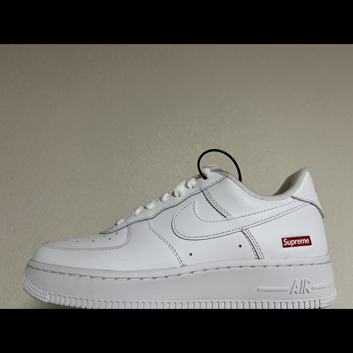 Nike x Supreme Air Force 1 Low White 착용 스타일
