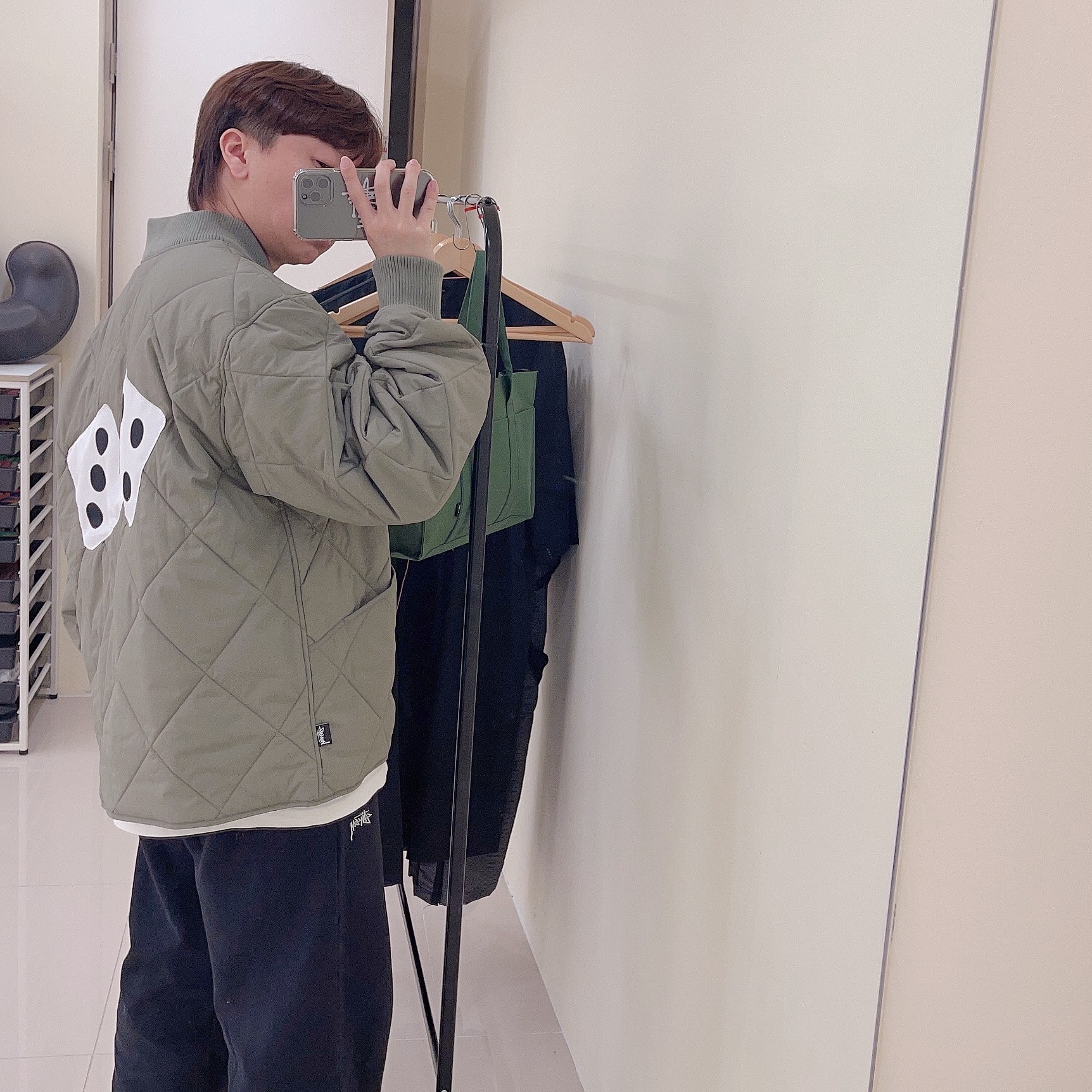 Stussy Dice Quilted Liner Jacket Olive, Stussy Overdyed Sweatpants Black 2021 착용 스타일