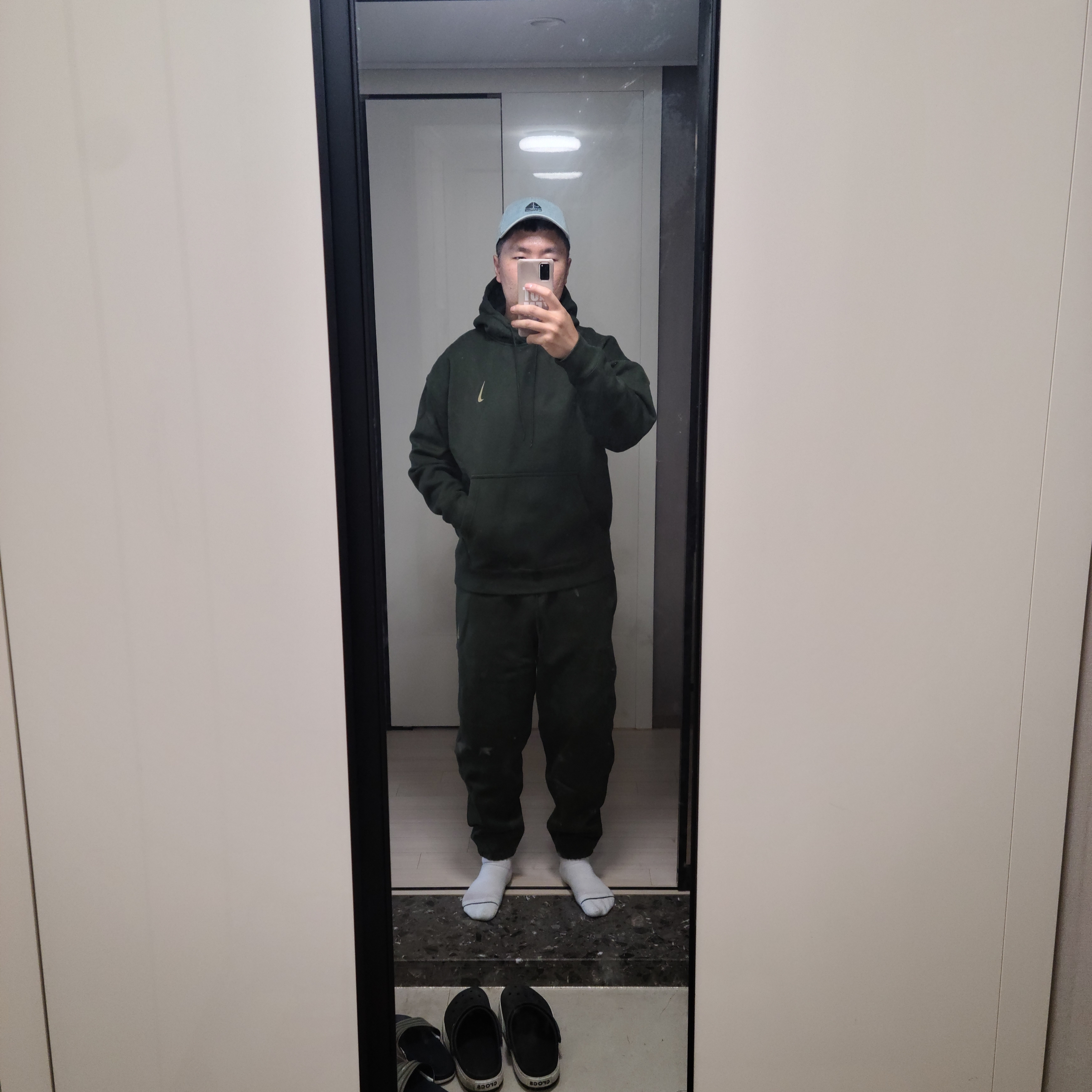 Nike x Billie Eilish NRG Fleece Hoodie Sequoia - Asia, Nike x Billie Eilish NRG Fleece Pants Sequoia - Asia 착용 스타일