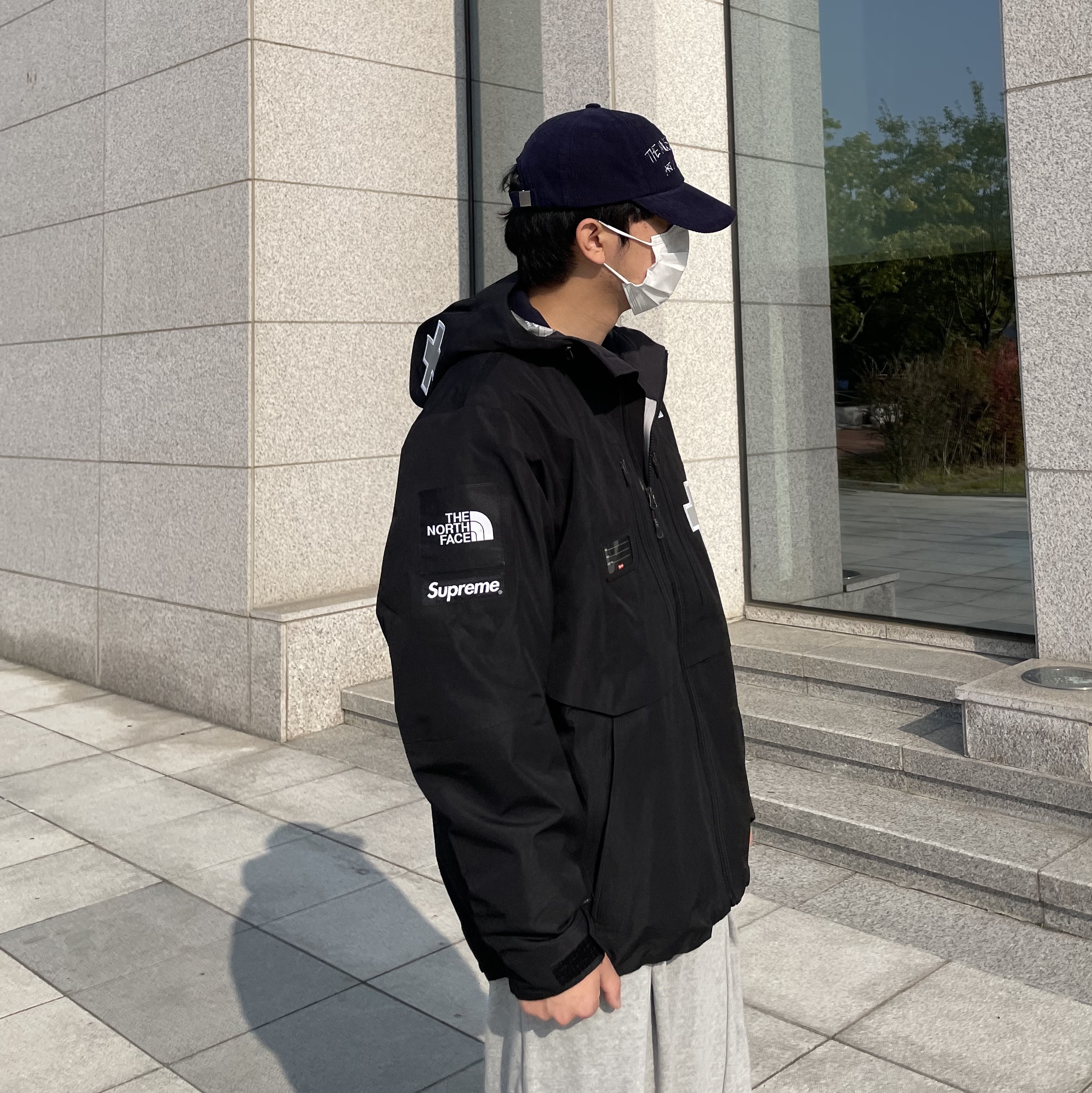 Supreme x The North Face Summit Series Rescue Mountain Pro Jacket Black - 22SS 착용 스타일