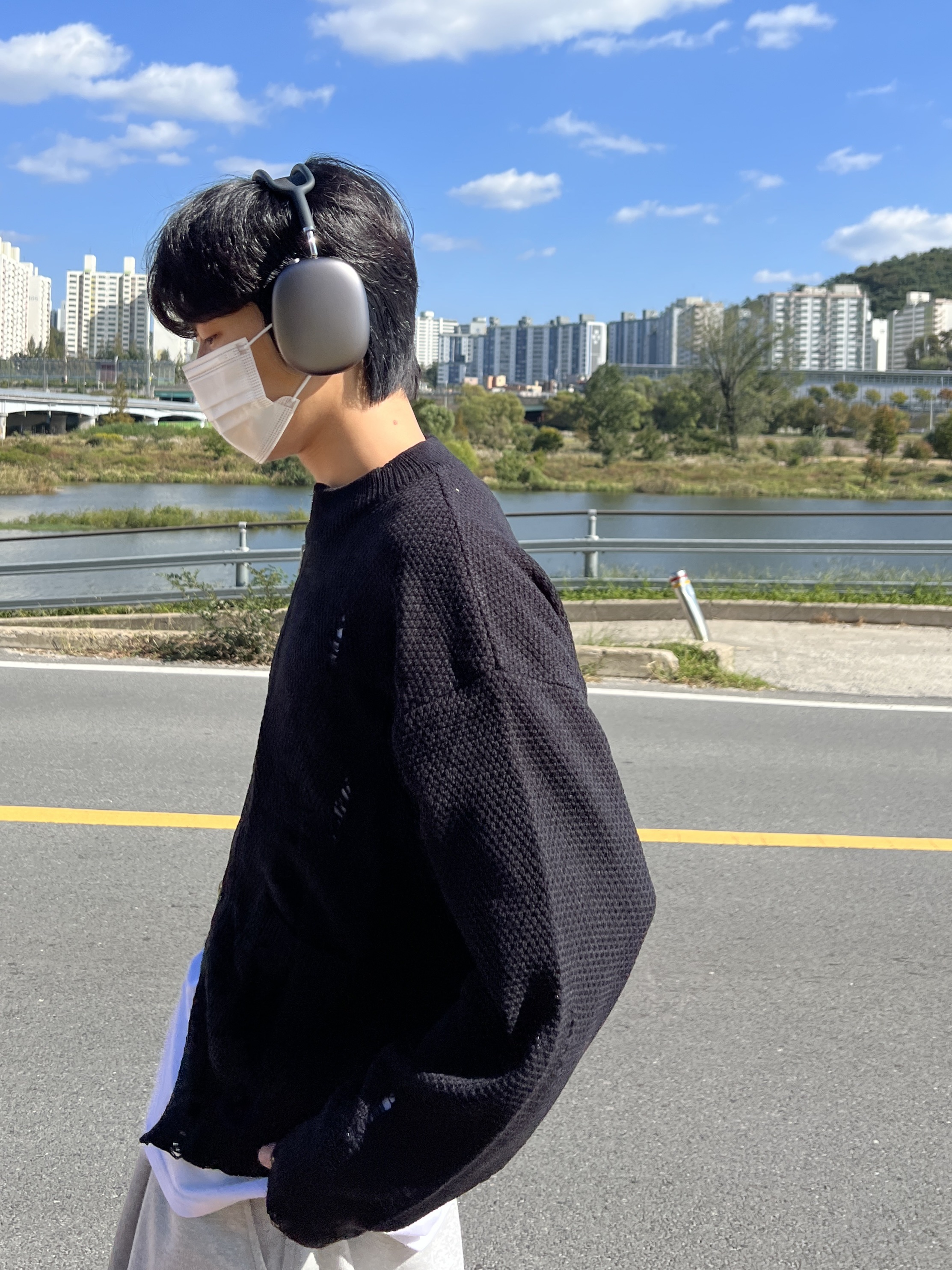 Apple AirPods Max Lightning Space Gray (Korean Ver.), Nike Air Force 1 '07 Low White 착용 스타일 - 5