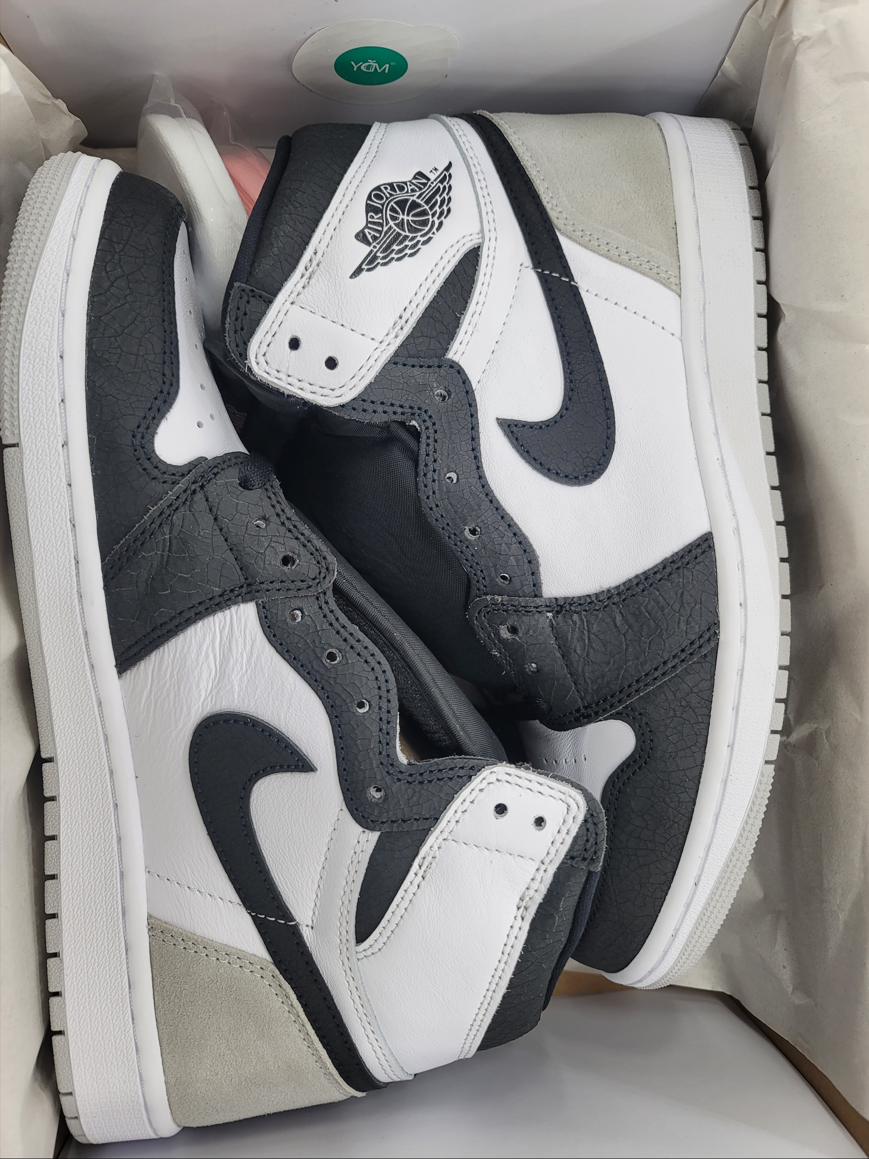 Jordan 1 Retro High OG Bleached Coral 착용 스타일