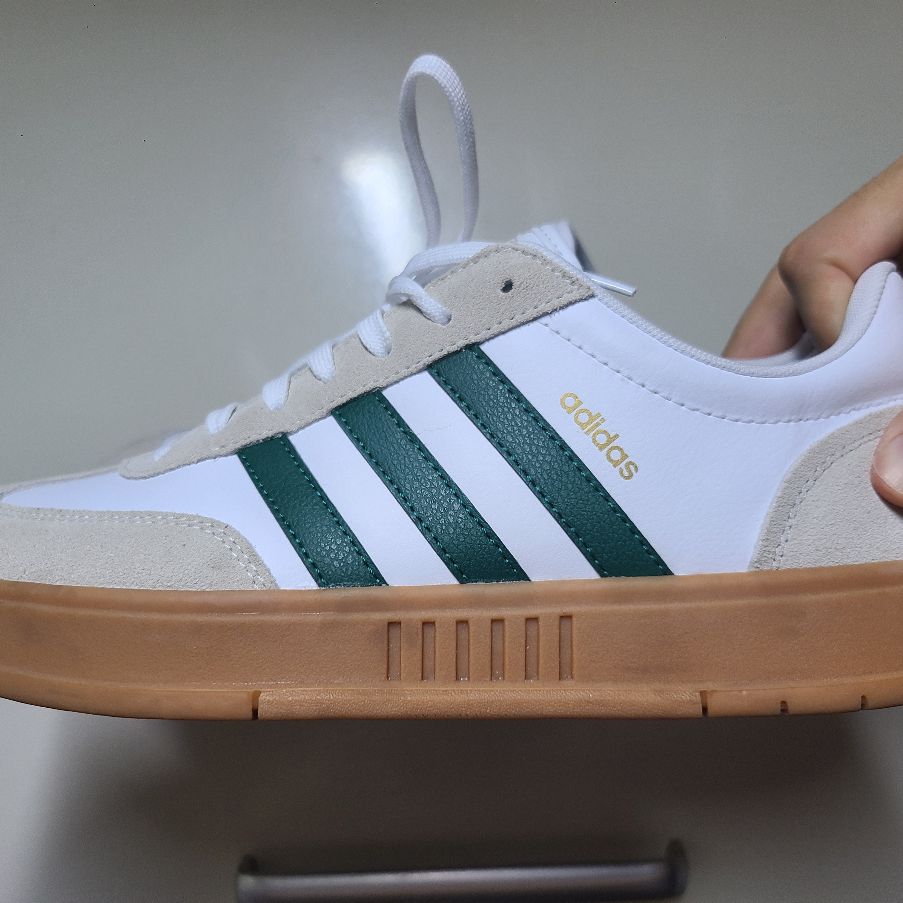 Adidas Gradas Collegiate Green 착용 스타일