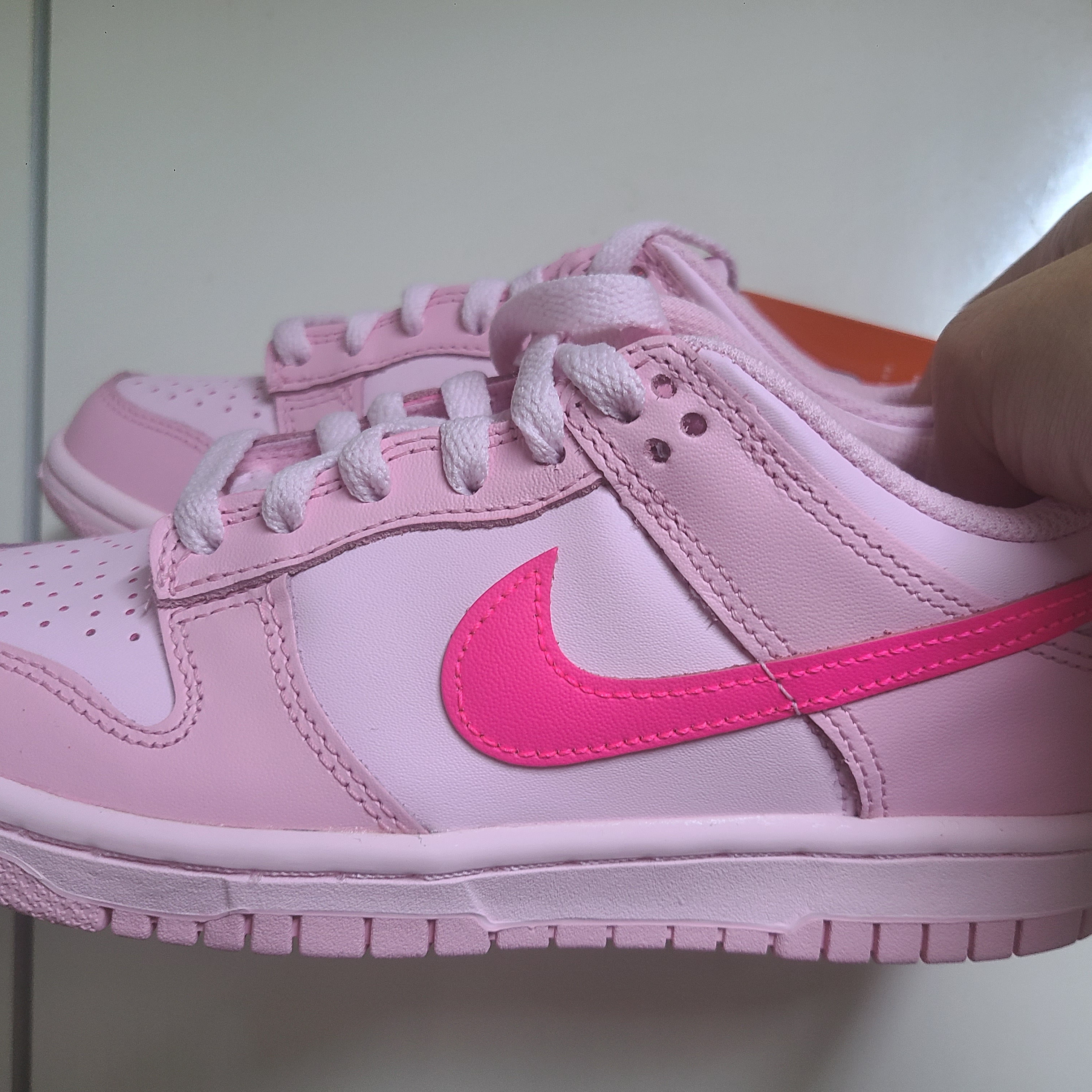 (GS) Nike Dunk Low Triple Pink 착용 스타일