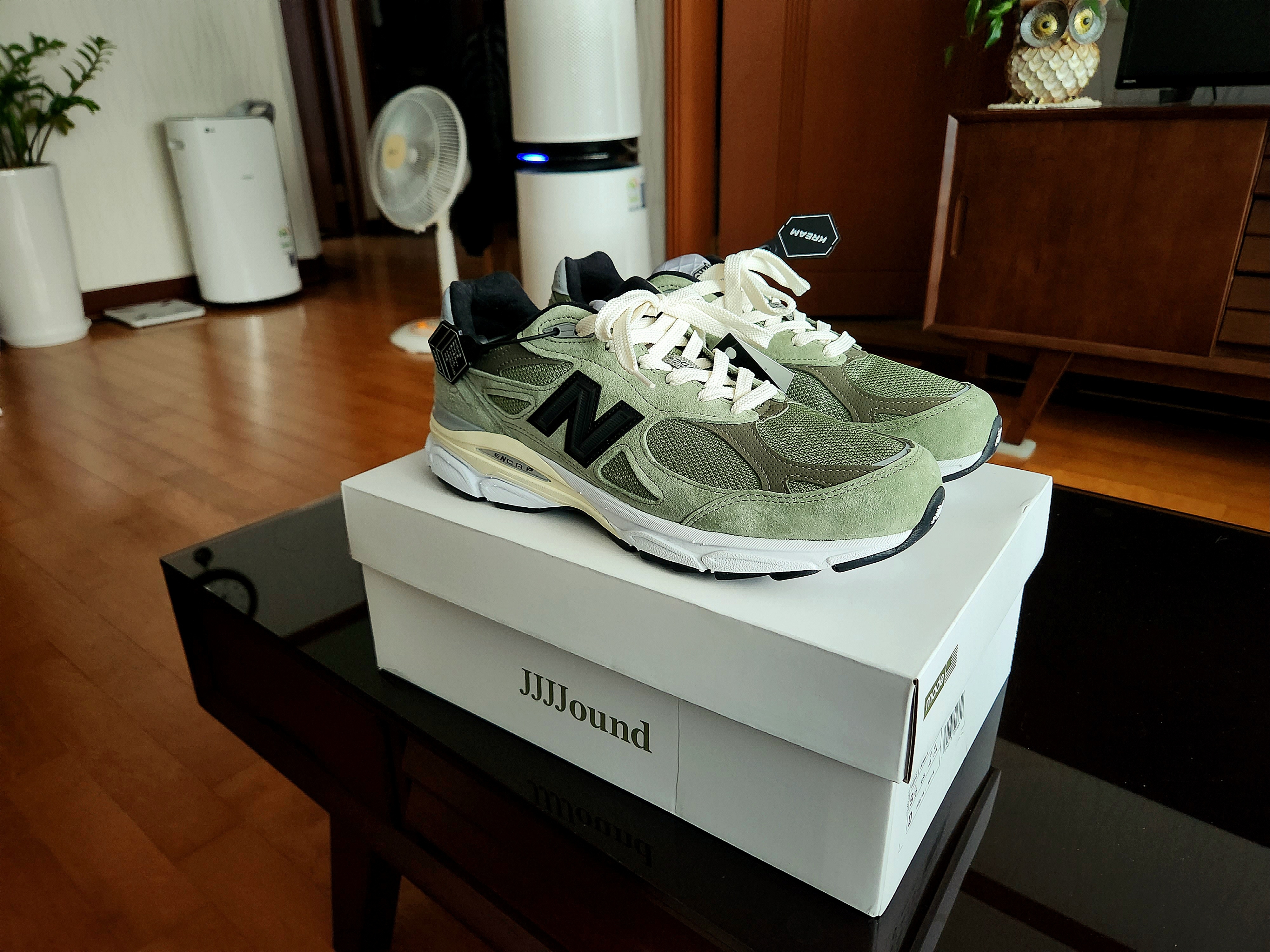 New Balance x JJJJound 990v3 Olive 착용 스타일