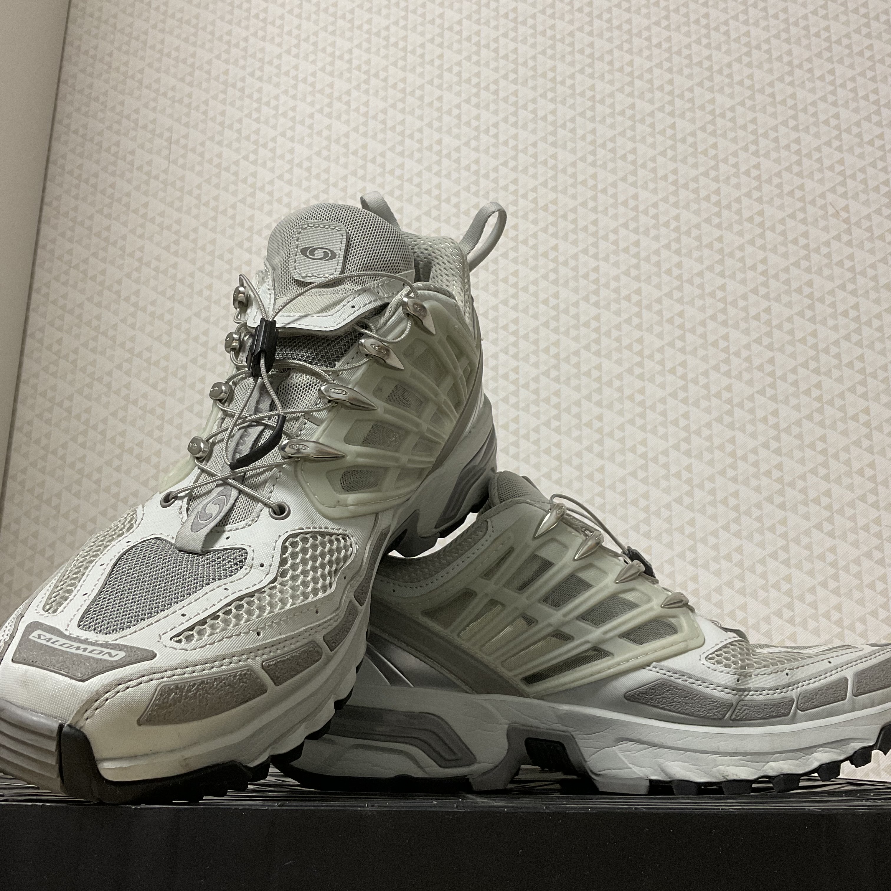 Salomon XT-6 Clear Safari Vanila Ice, Salomon ACS Pro ADV Metal Frost Grey 착용 스타일 - 2