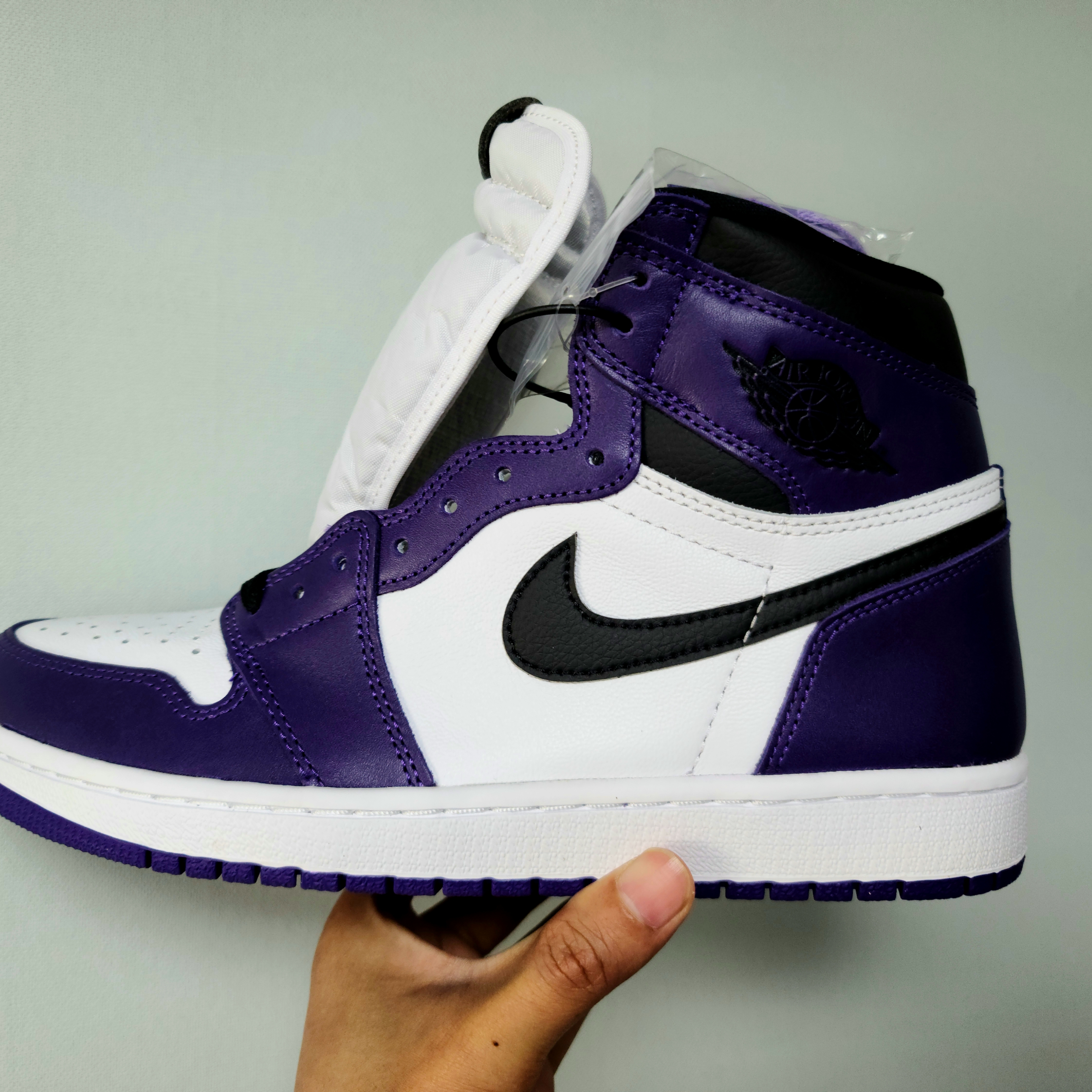 Jordan 1 Retro High OG Court Purple 2020 착용 스타일 - 3