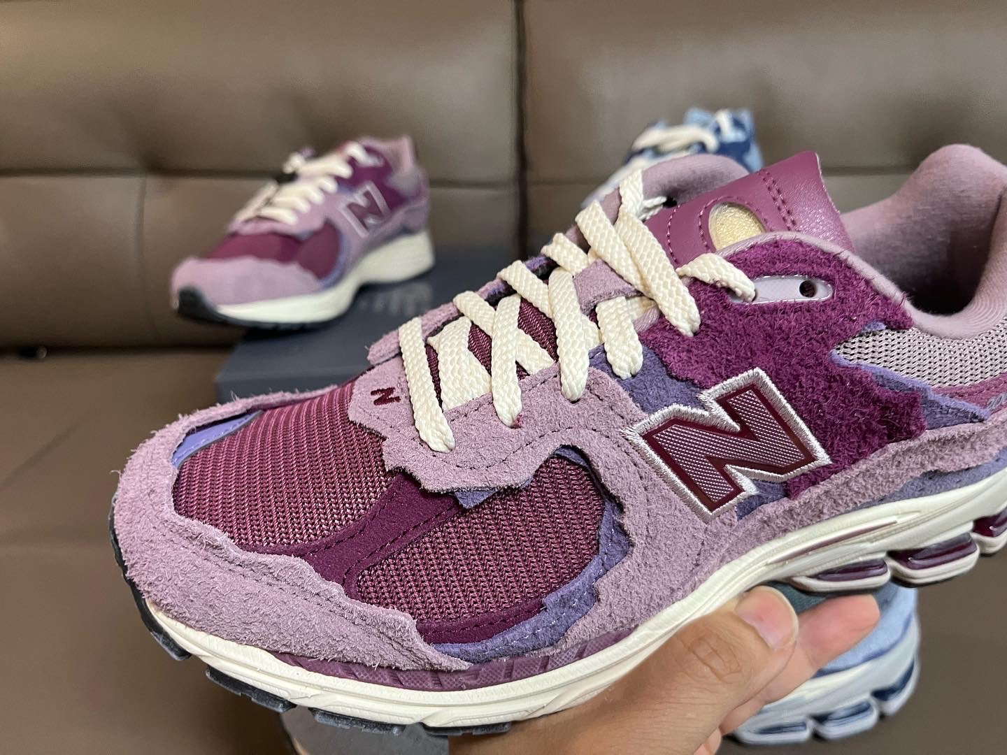 New Balance 2002R Protection Pack Purple, New Balance 2002R Protection Pack Pink 착용 스타일 - 2