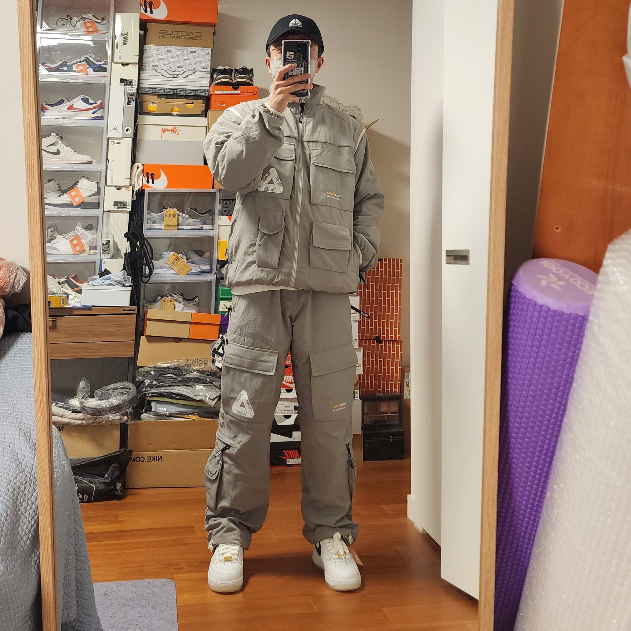 Palace Cordura RS Shell Cargos Grey - 22FW, Palace Cordura RS Zip Off Jacket Grey - 22FW 착용 스타일 - 2