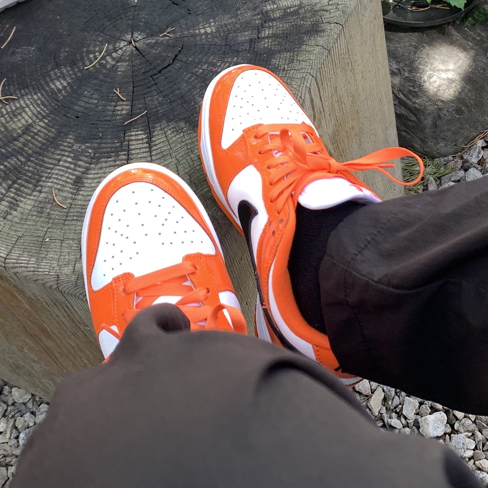 (W) Nike Dunk Low Essential Brilliant Orange 착용 스타일 - 2