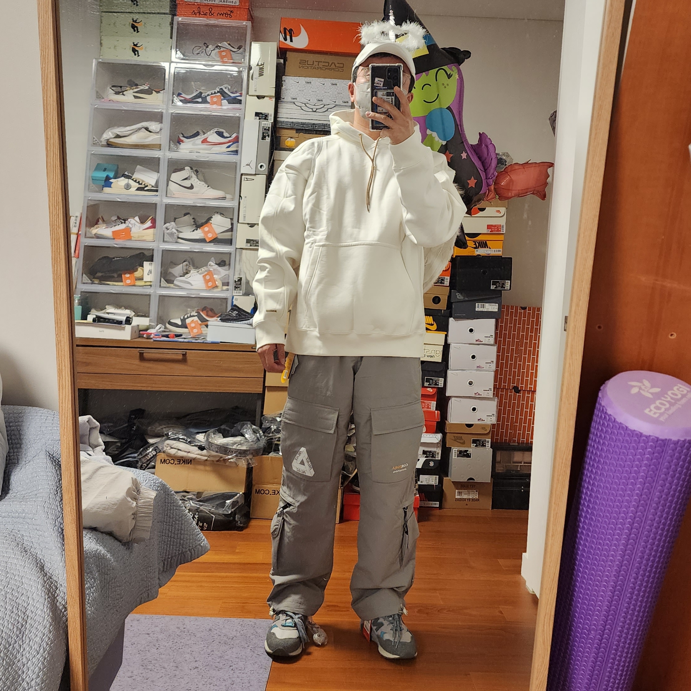Nike x Drake Nocta Cardinal Stock Essential Cap White, Nike x Jacquemus NRG Fleece Hoodie Sail - US/EU 착용 스타일 - 2