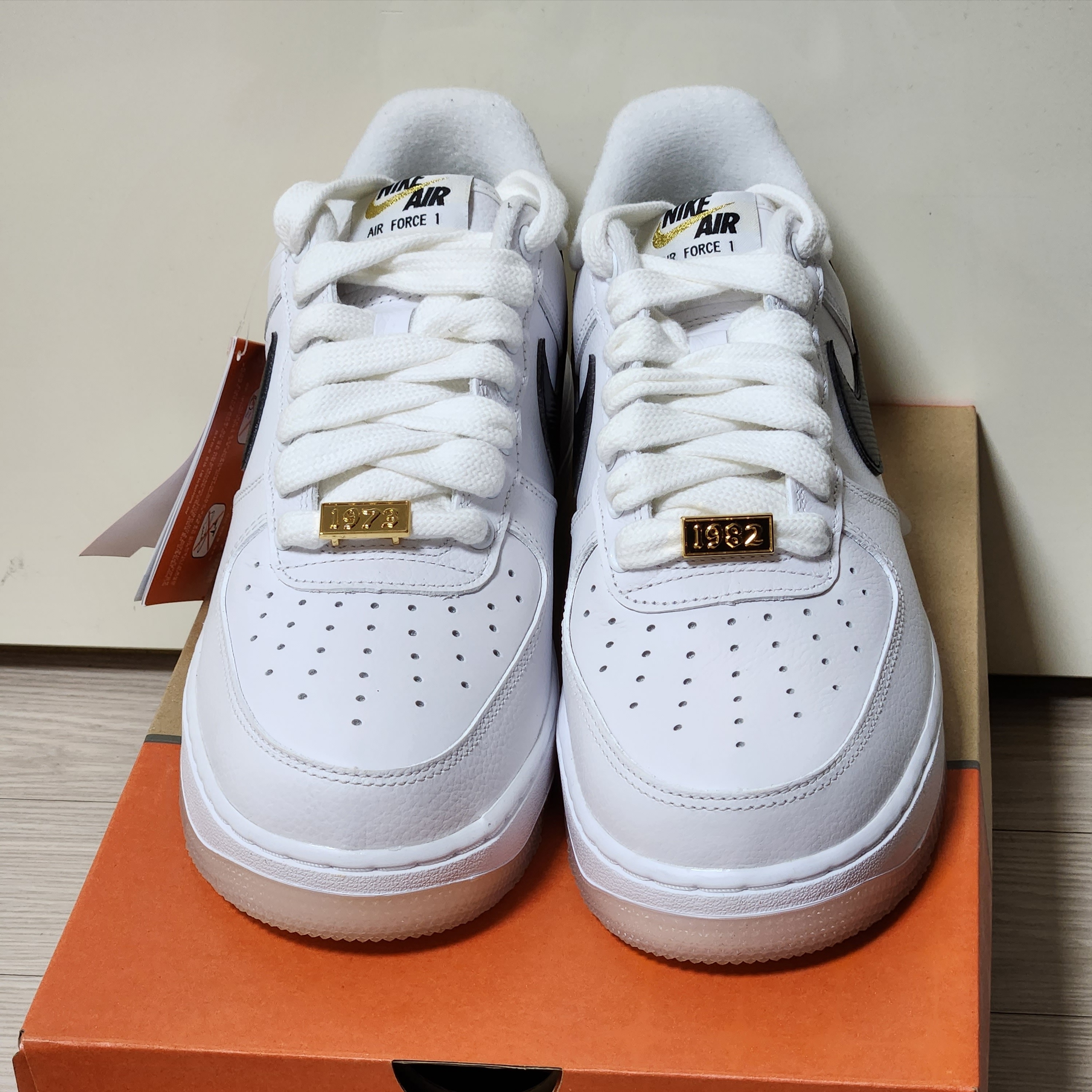 Nike Air Force 1 '07 PRM Bronx Origins 착용 스타일 - 3