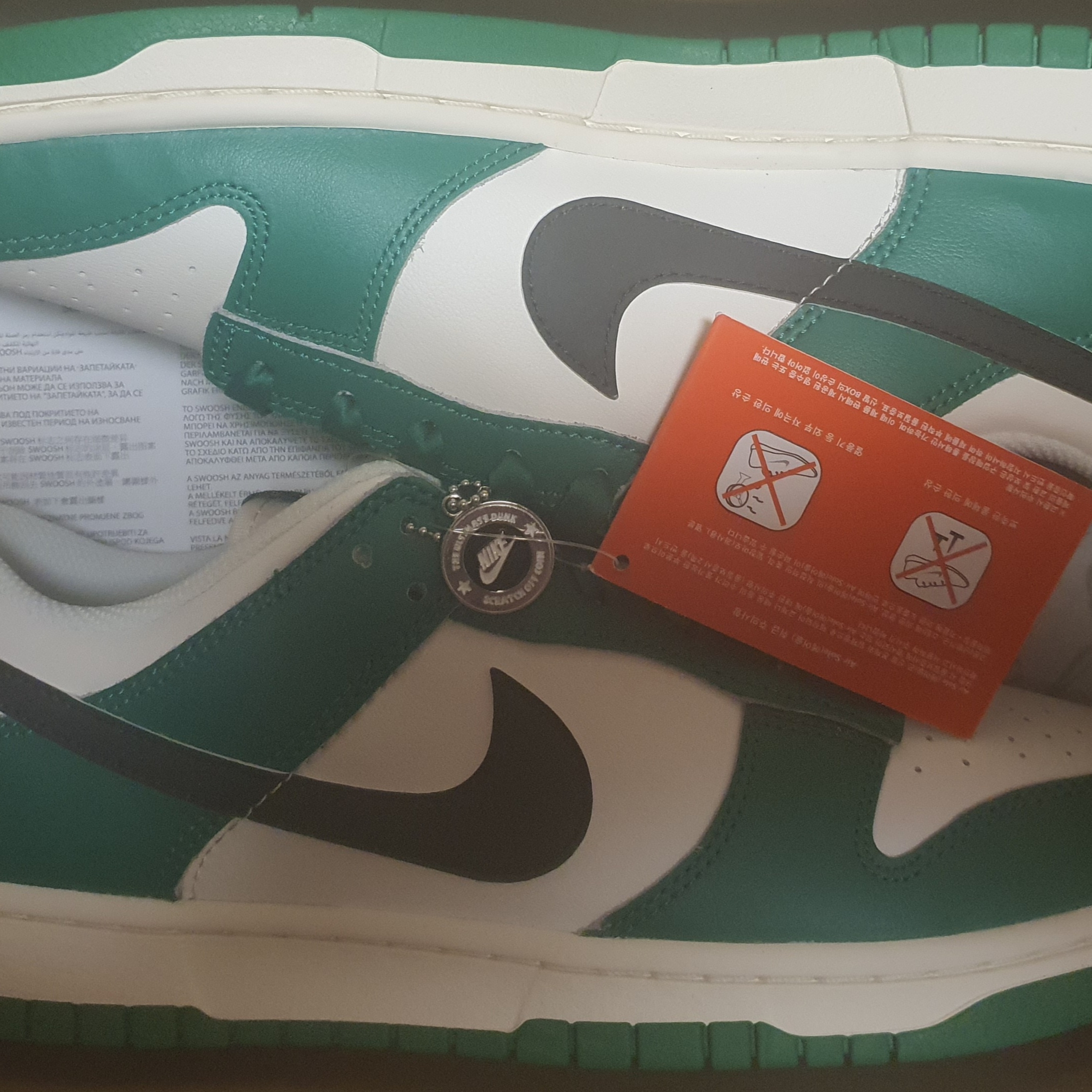 Nike Dunk Low Retro SE Jackpot Malachite 착용 스타일