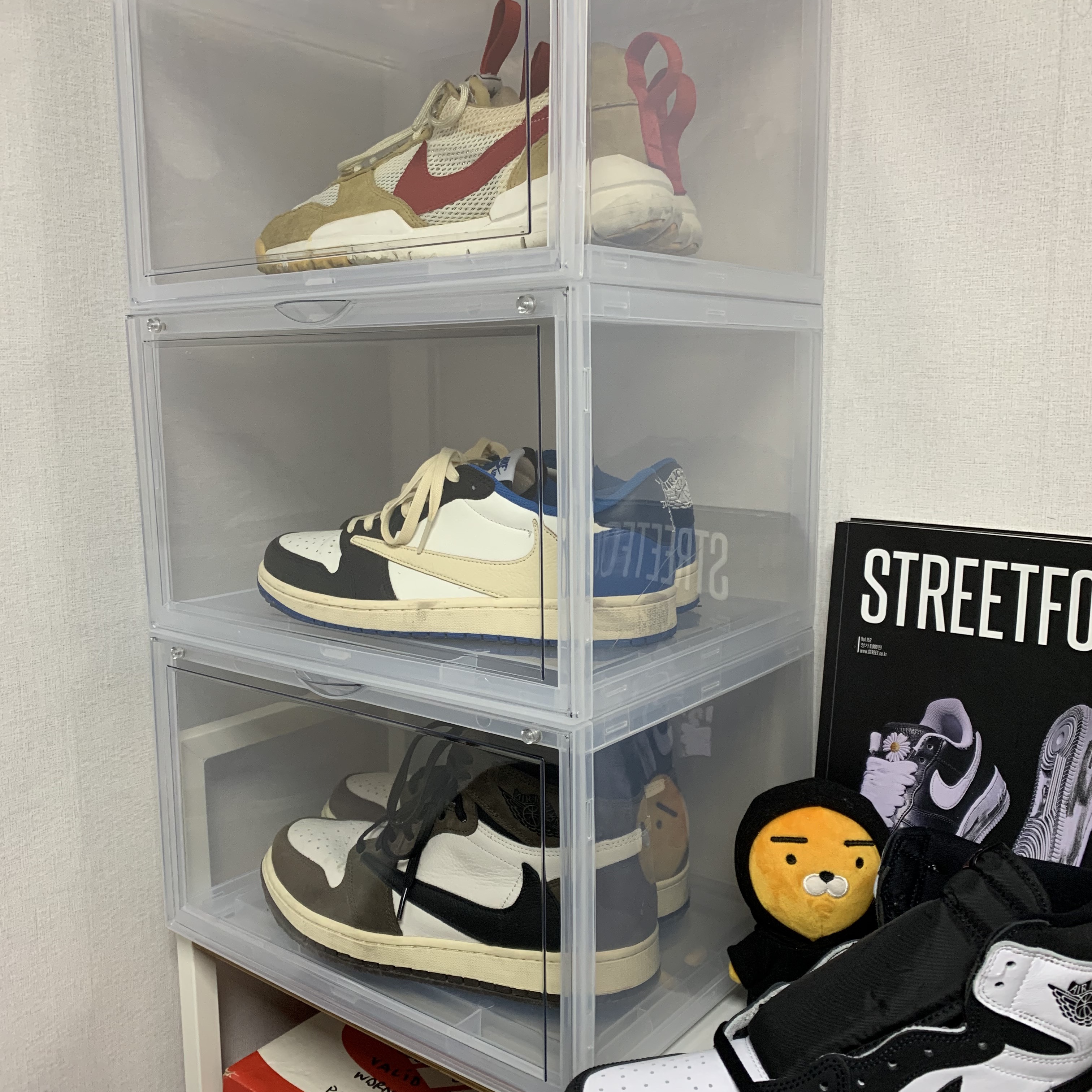 Nike x Tom Sachs Mars Yard Shoe 2.0 Space Camp, Jordan 1 x Travis Scott x Fragment Retro Low OG SP Military Blue 착용 스타일