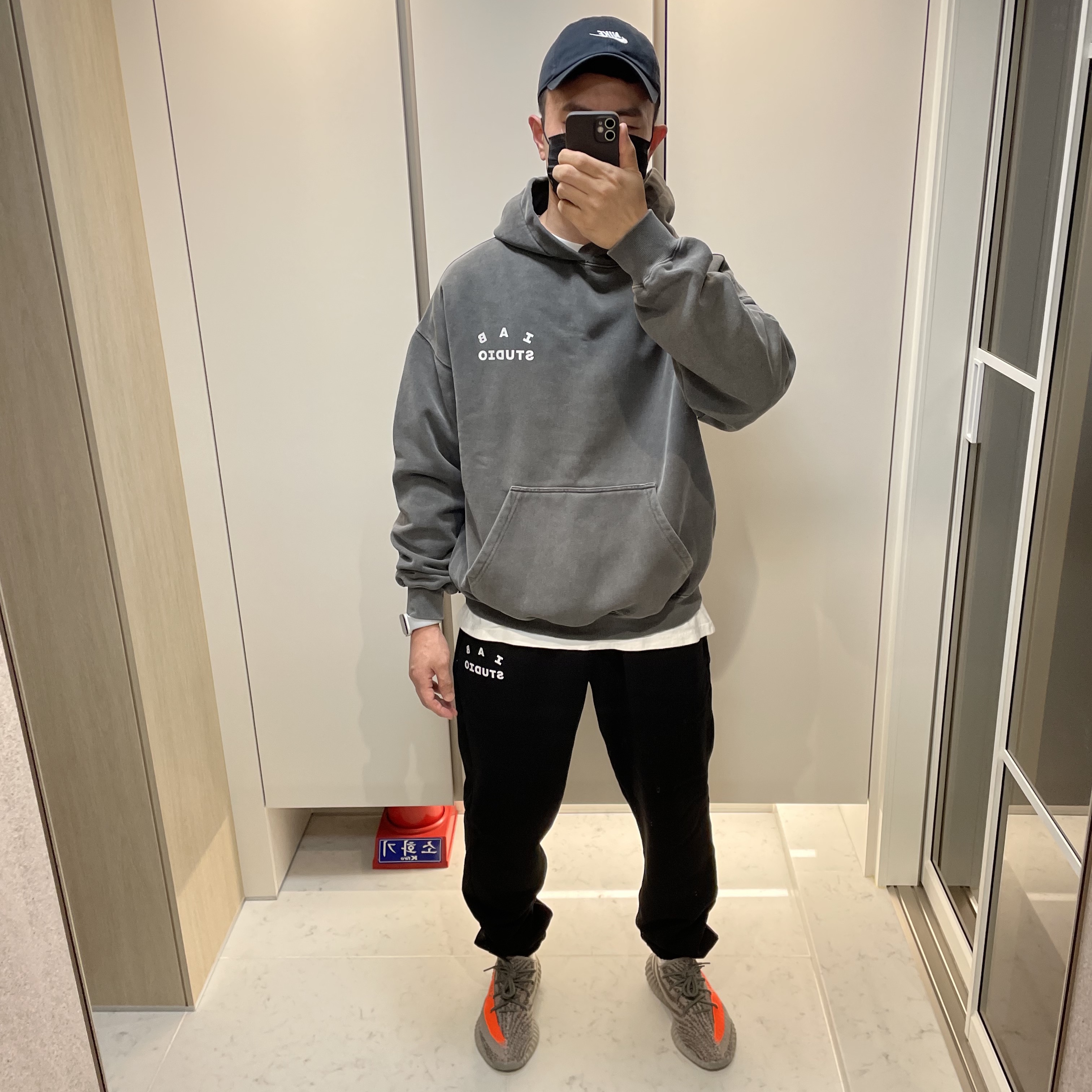 IAB Studio Pigment Hoodie & Sack Black, IAB Studio Pigment Hoodie Black 착용 스타일