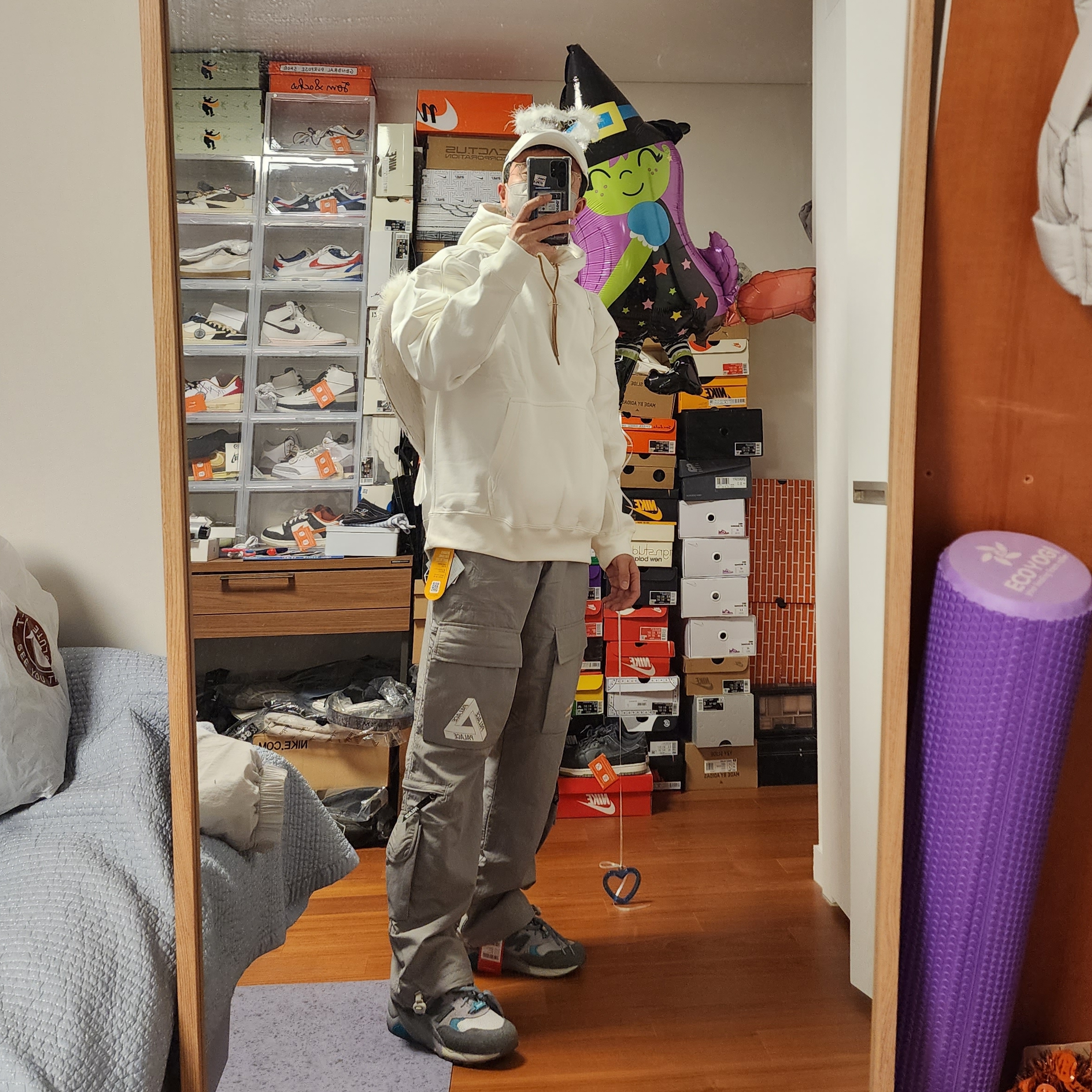Nike x Drake Nocta Cardinal Stock Essential Cap White, Nike x Jacquemus NRG Fleece Hoodie Sail - US/EU 착용 스타일 - 1